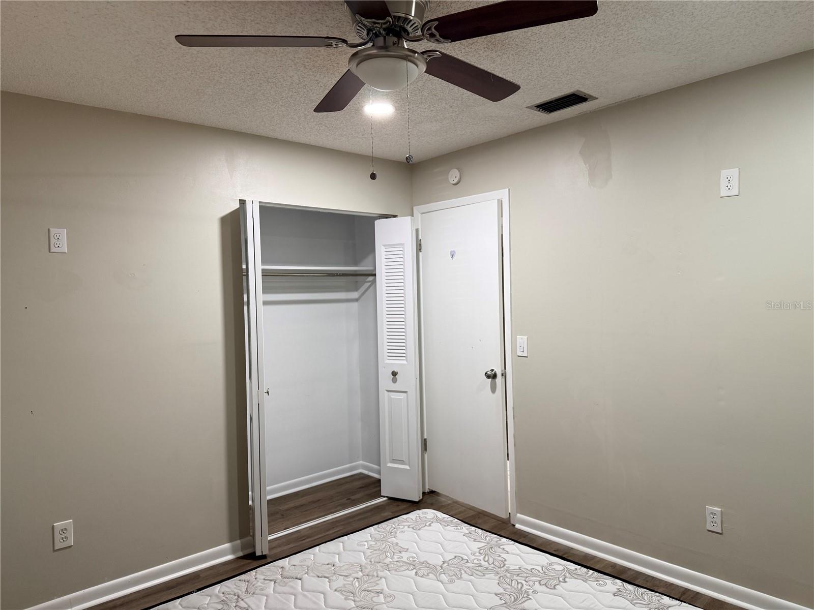 8209 VASSAR CIR — photo 10