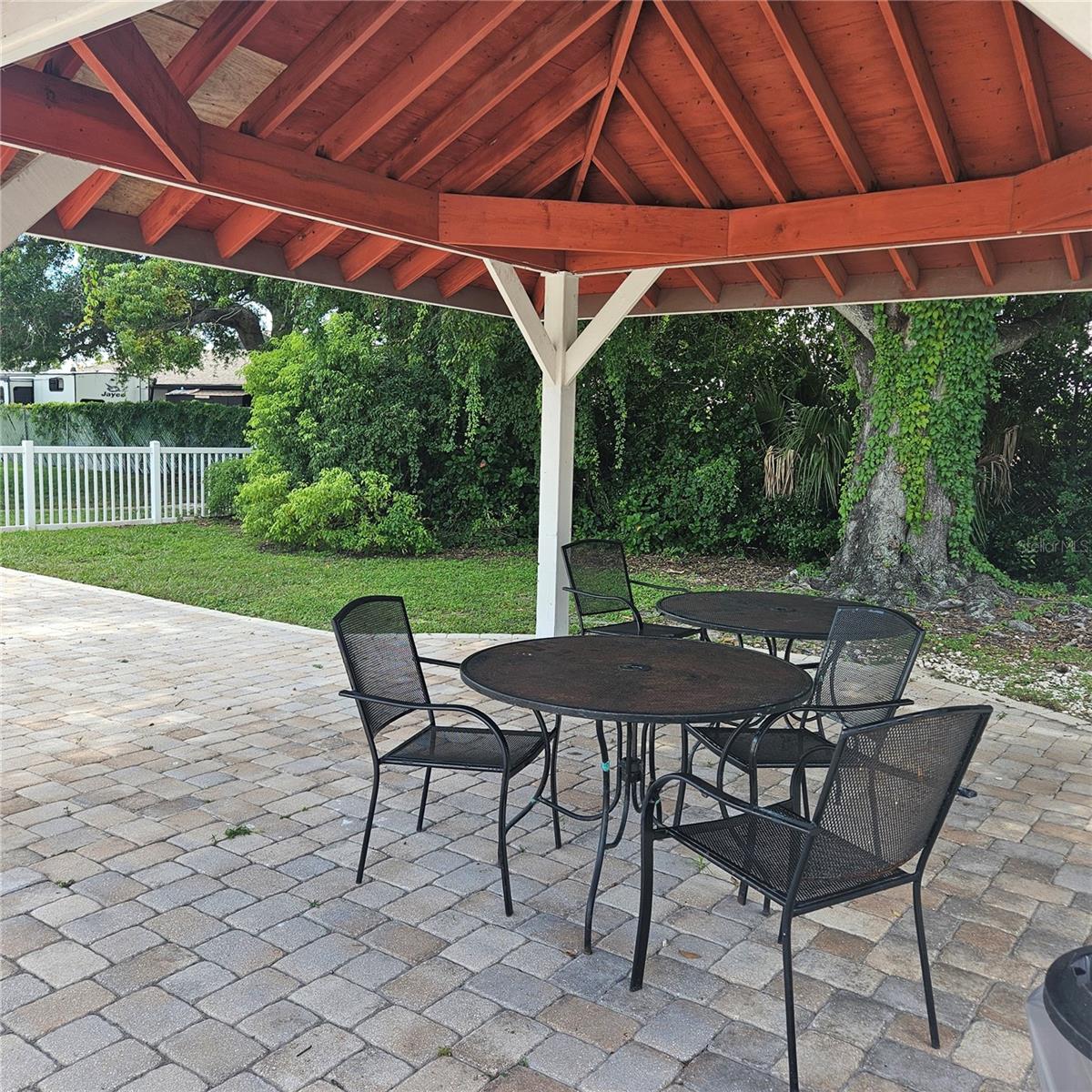 802 BRANDY WINE DR — photo 24