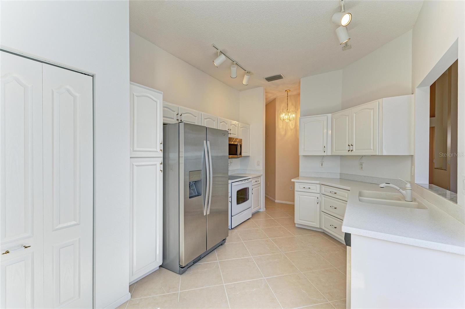 4227 PLACID DR — photo 16
