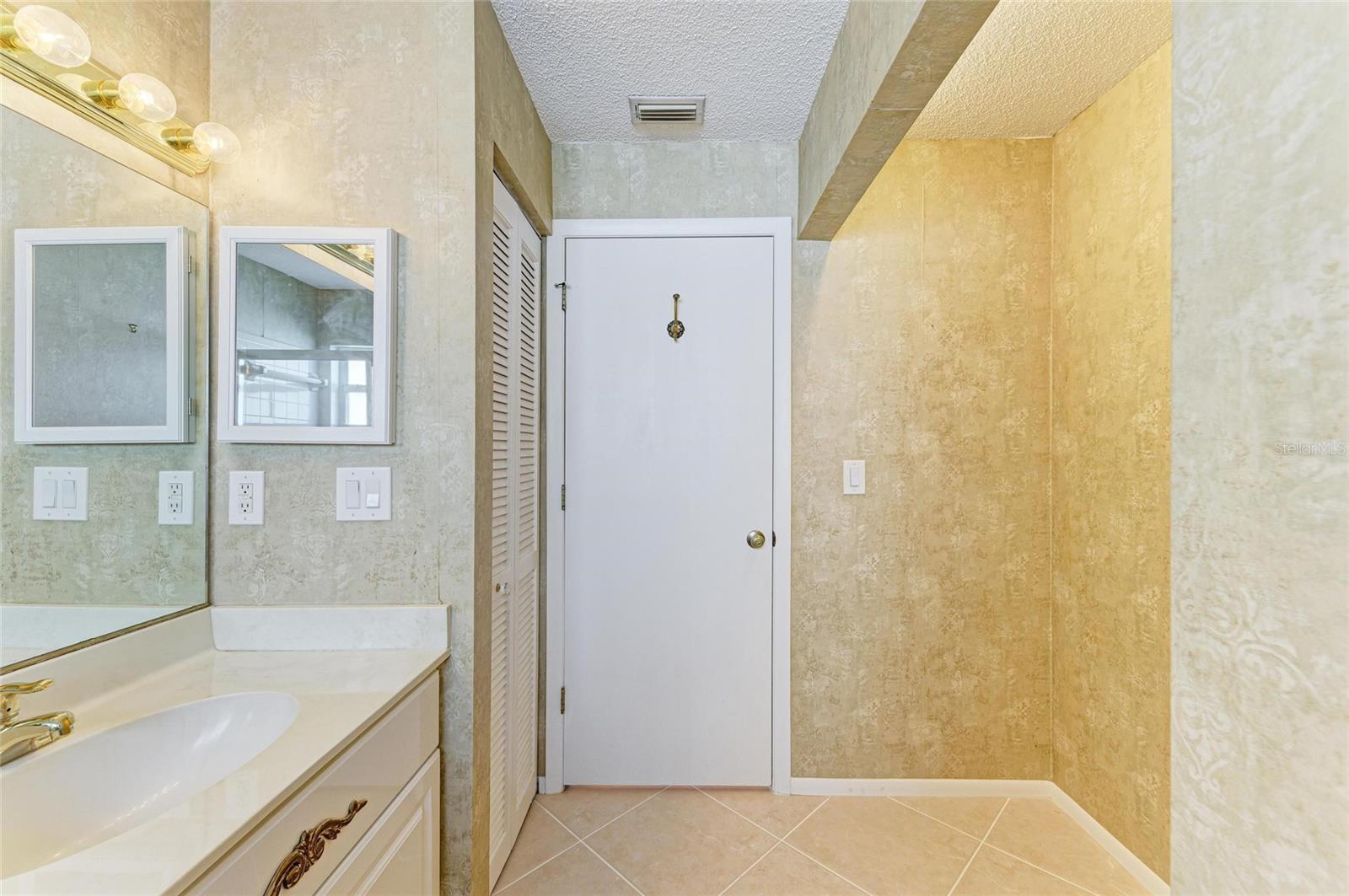 4227 PLACID DR — photo 33