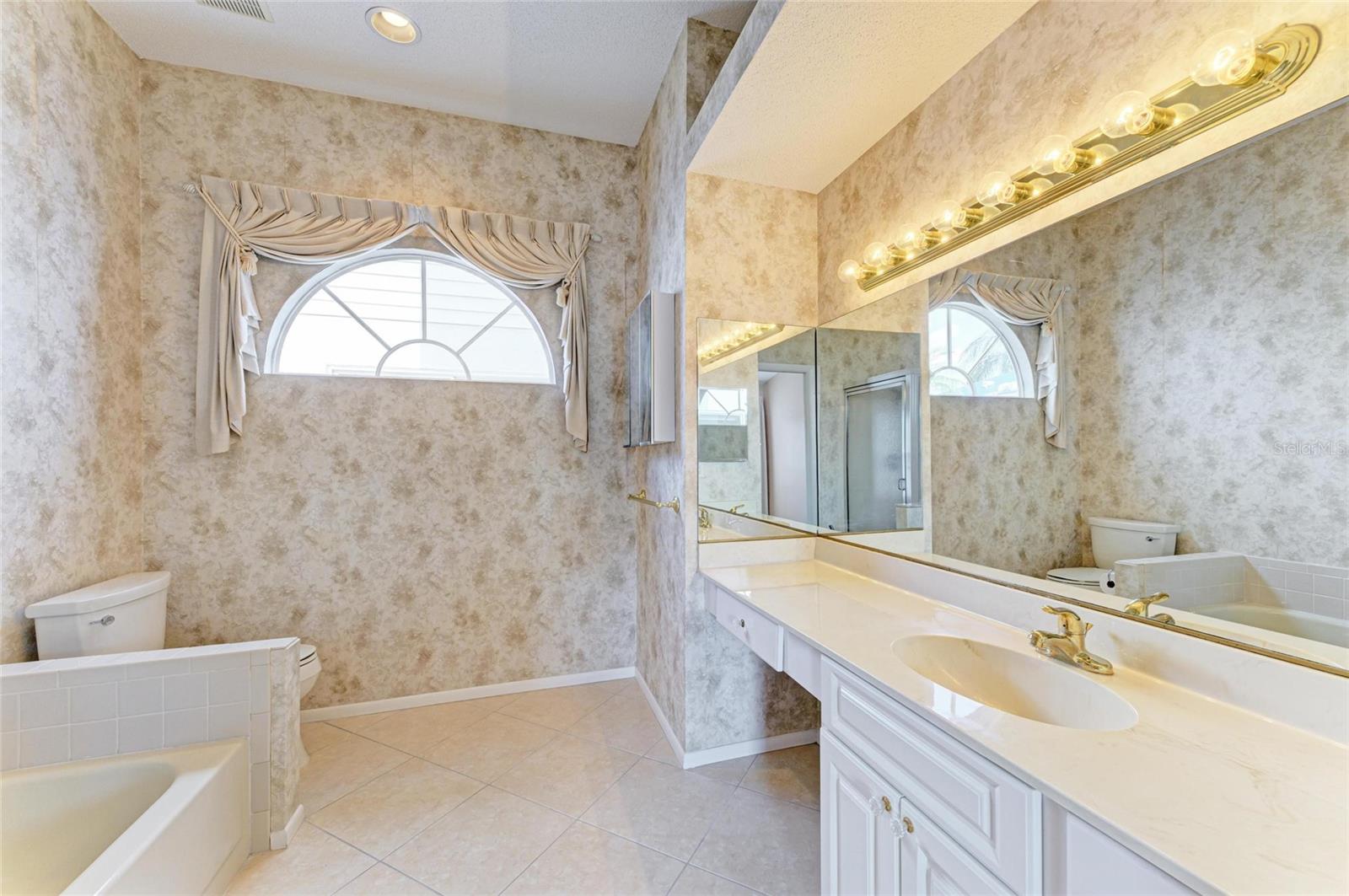 4227 PLACID DR — photo 24