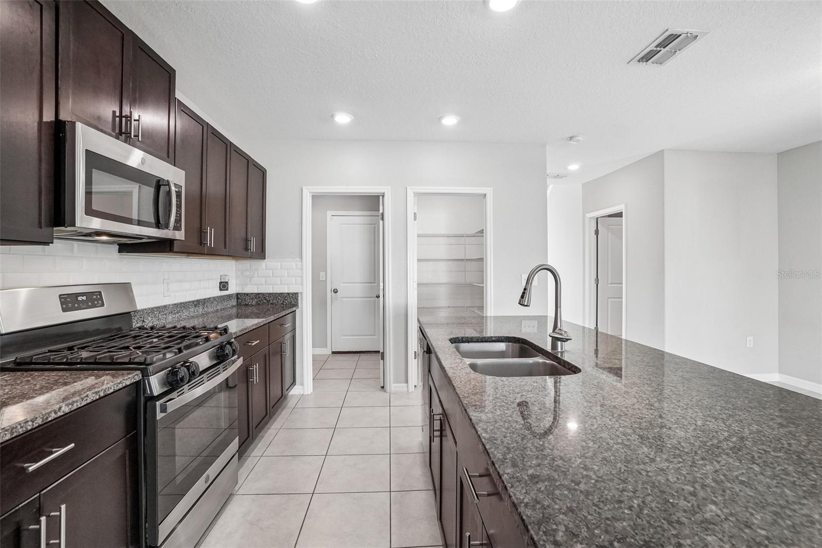 9663 CHANNING HILL DR — photo 4