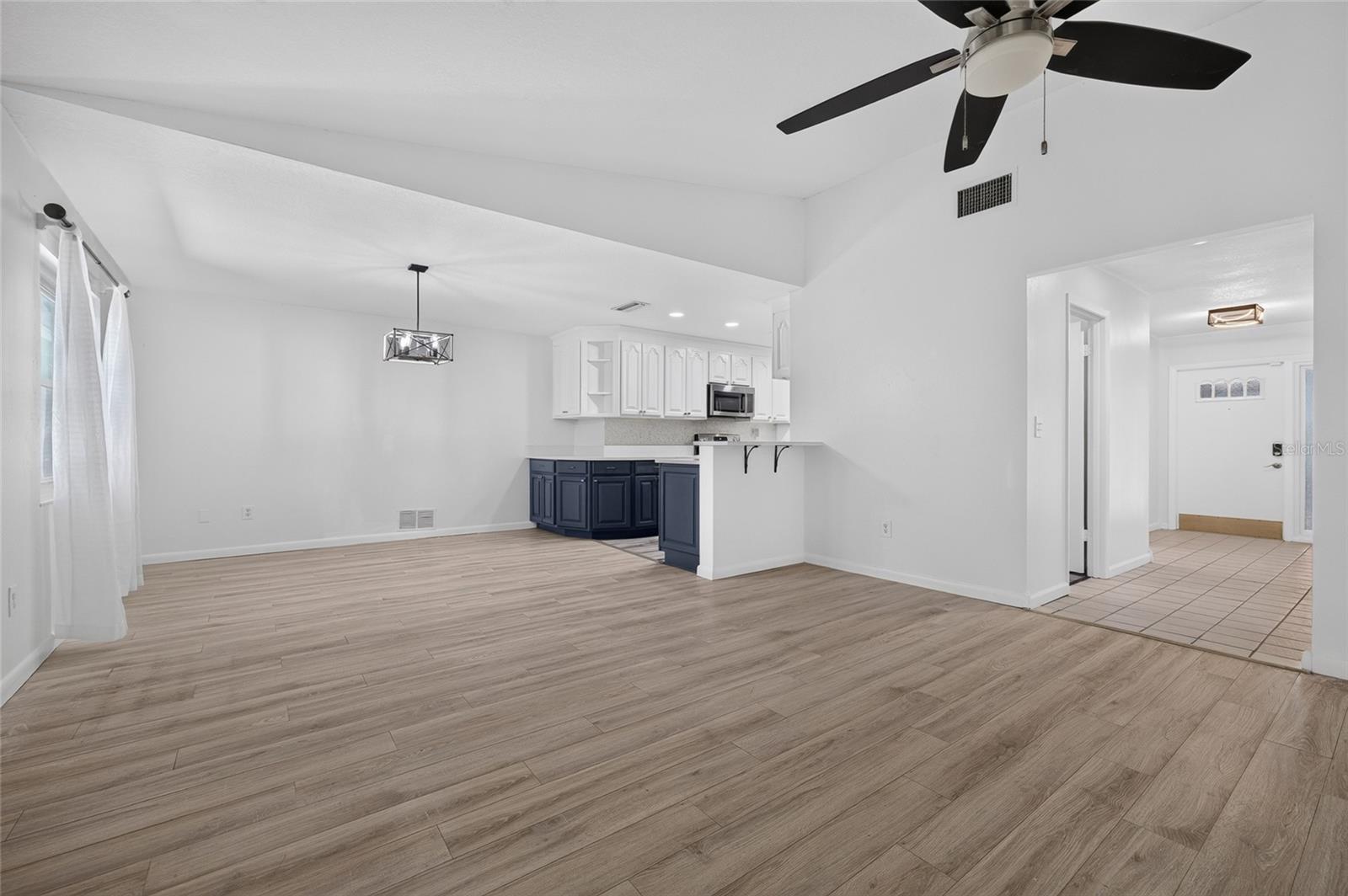 3917 SAWYERWOOD RD — photo 7