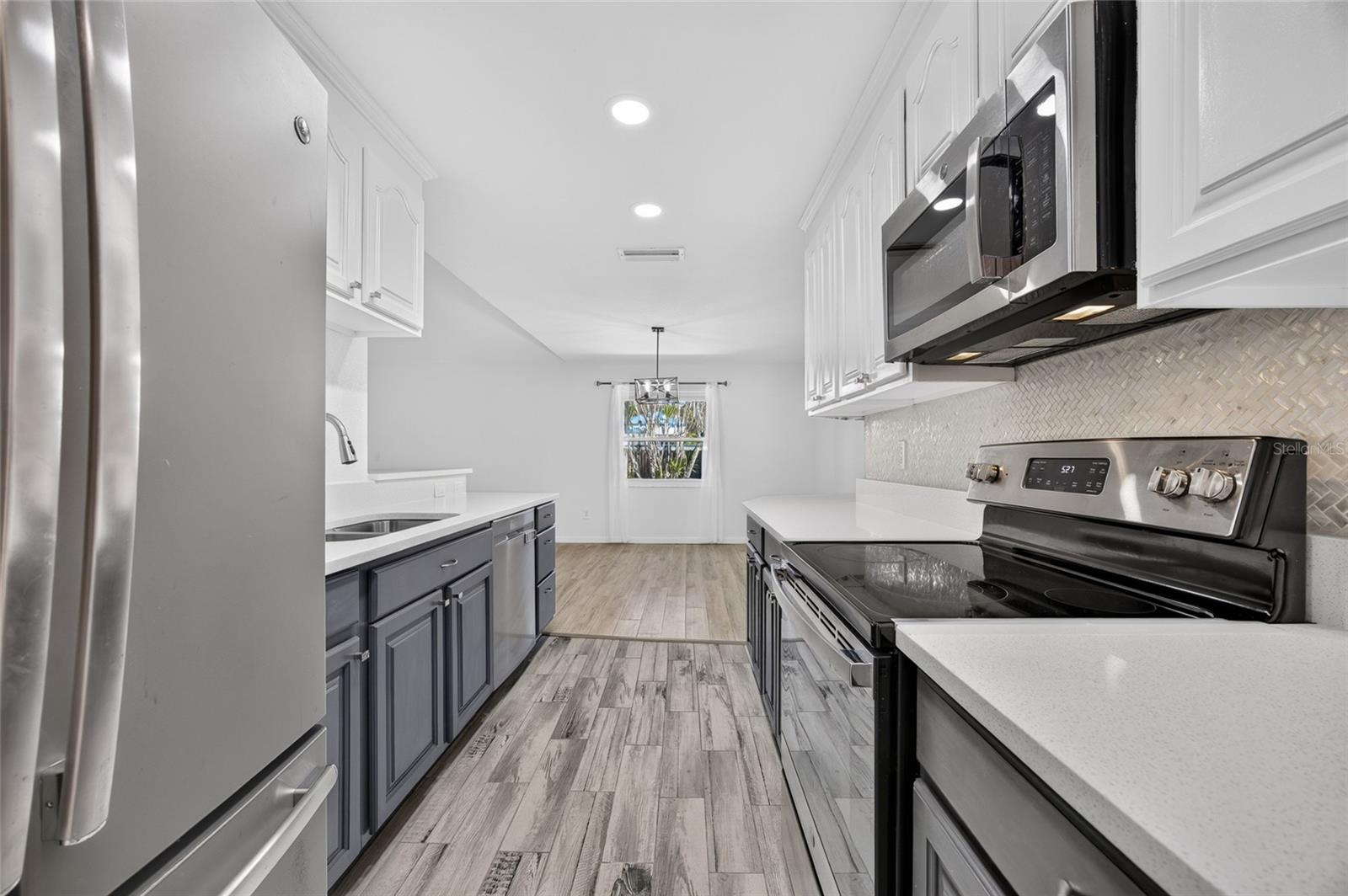 3917 SAWYERWOOD RD — photo 17