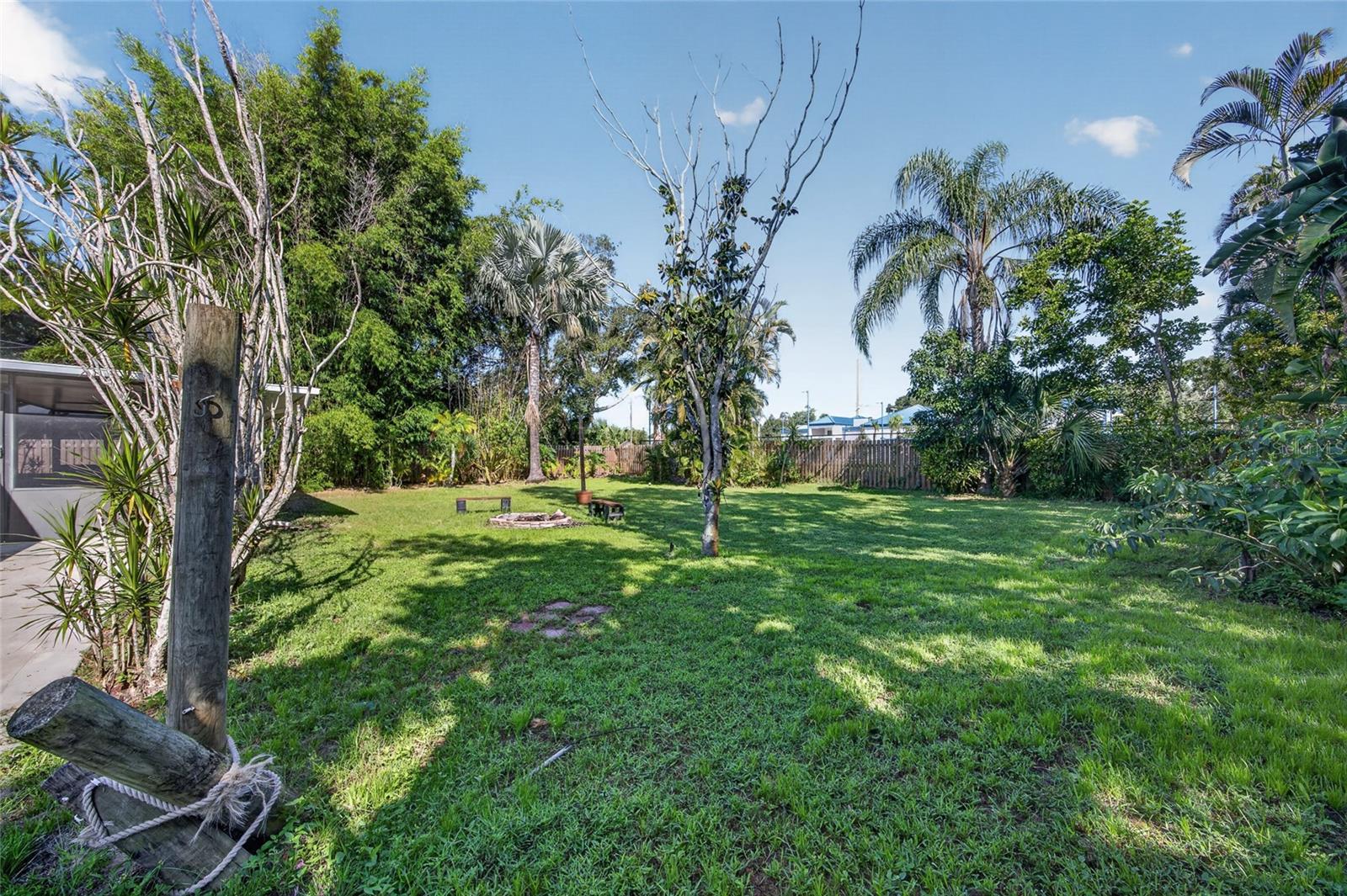 3917 SAWYERWOOD RD — photo 46