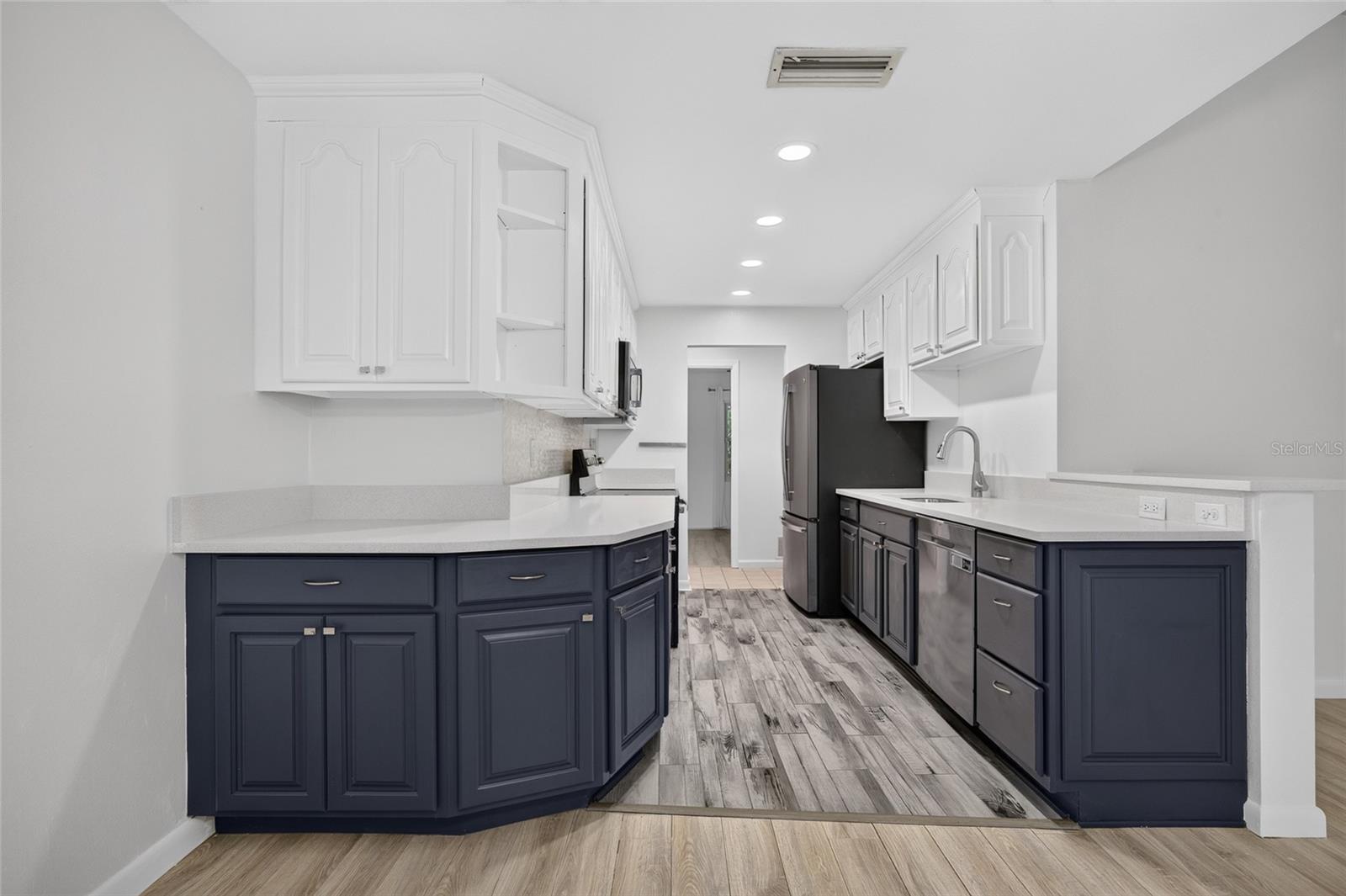3917 SAWYERWOOD RD — photo 14