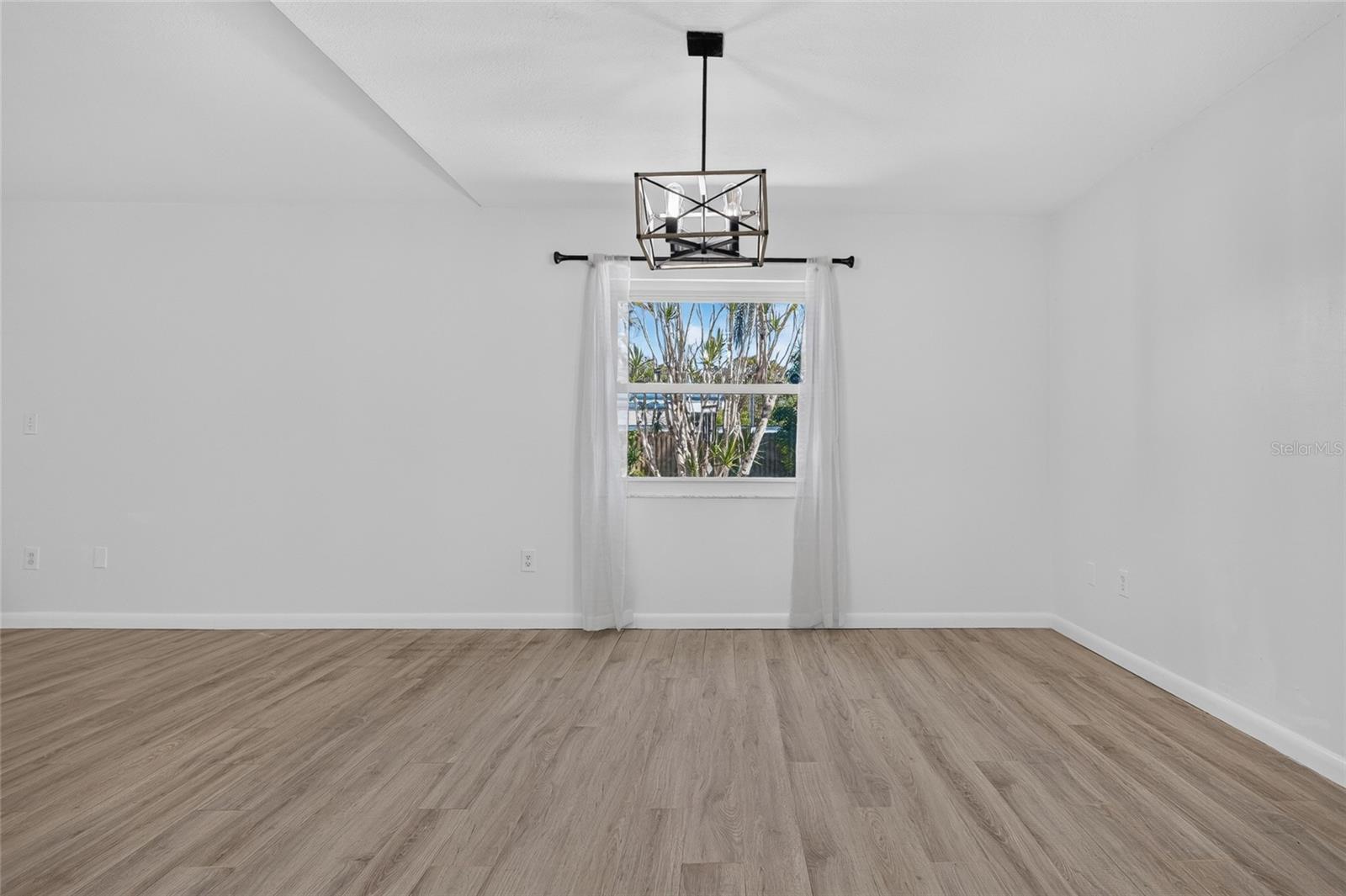 3917 SAWYERWOOD RD — photo 11