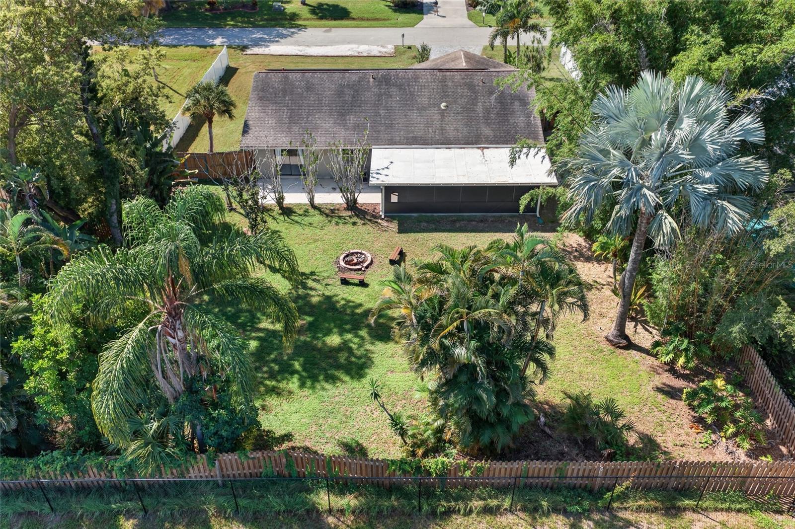 3917 SAWYERWOOD RD — photo 40