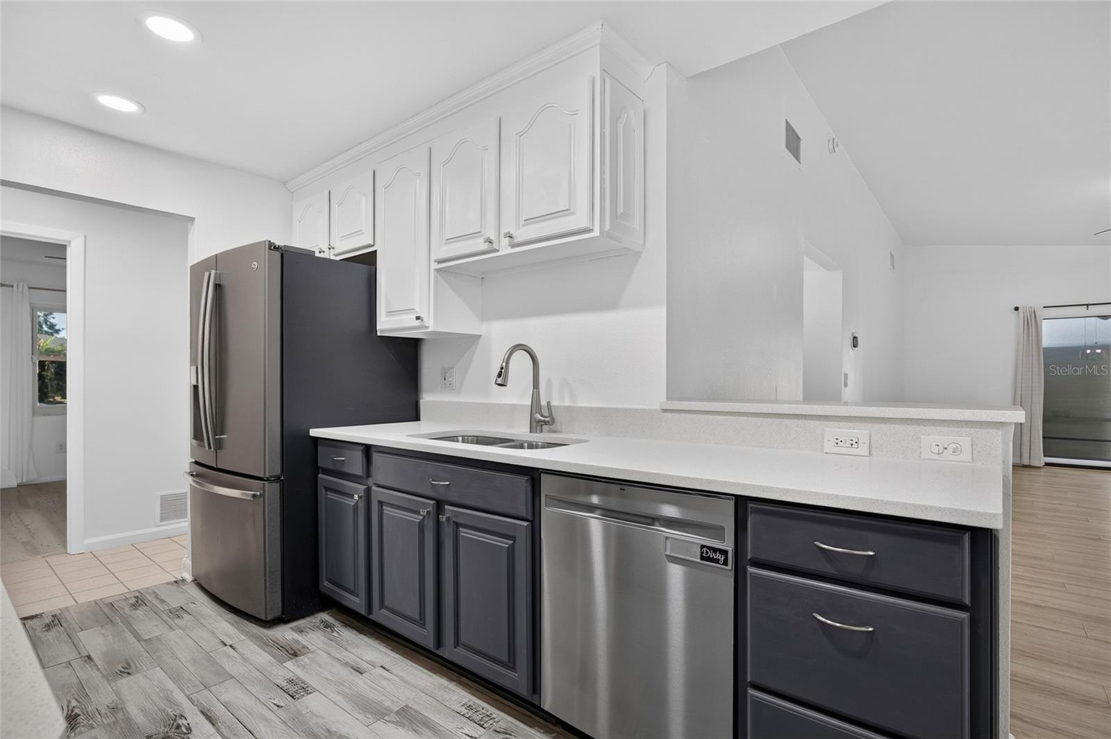 3917 SAWYERWOOD RD — photo 16