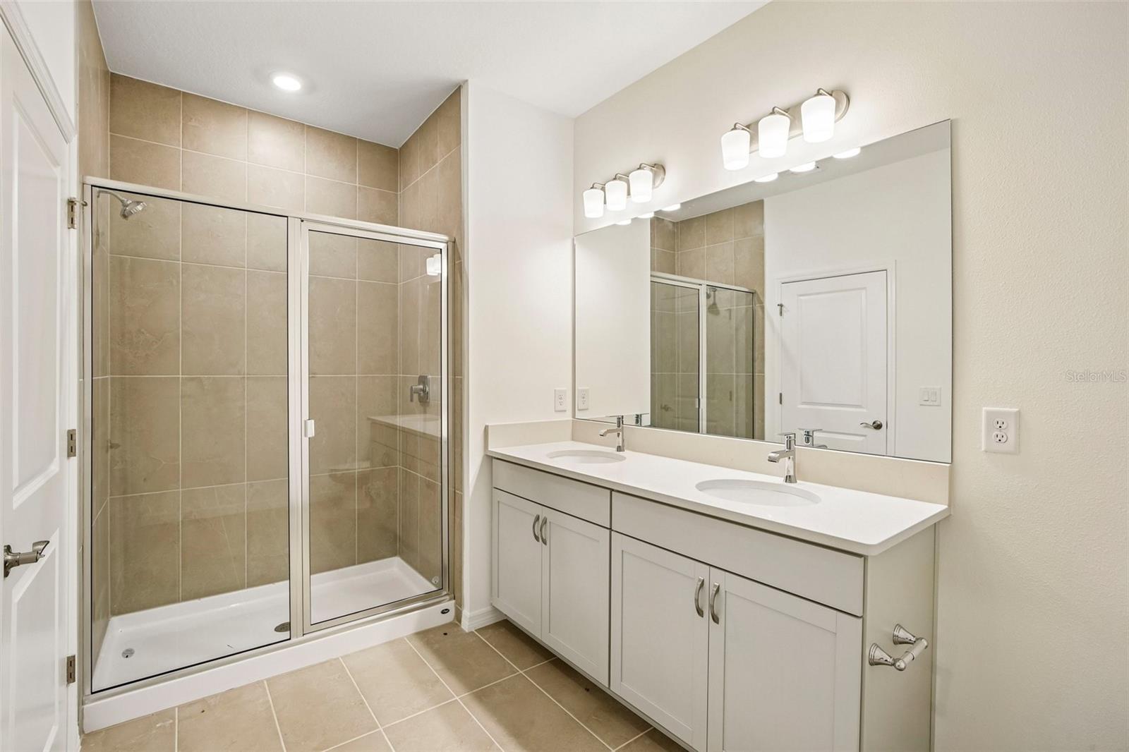 13740 BERTRAND AVE — photo 19