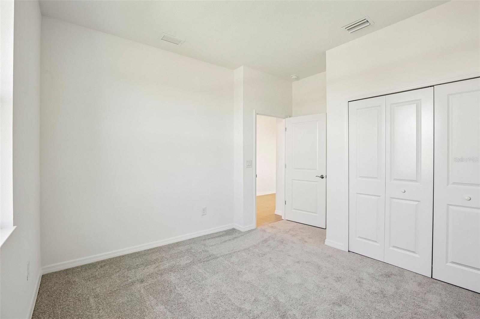 13740 BERTRAND AVE — photo 13