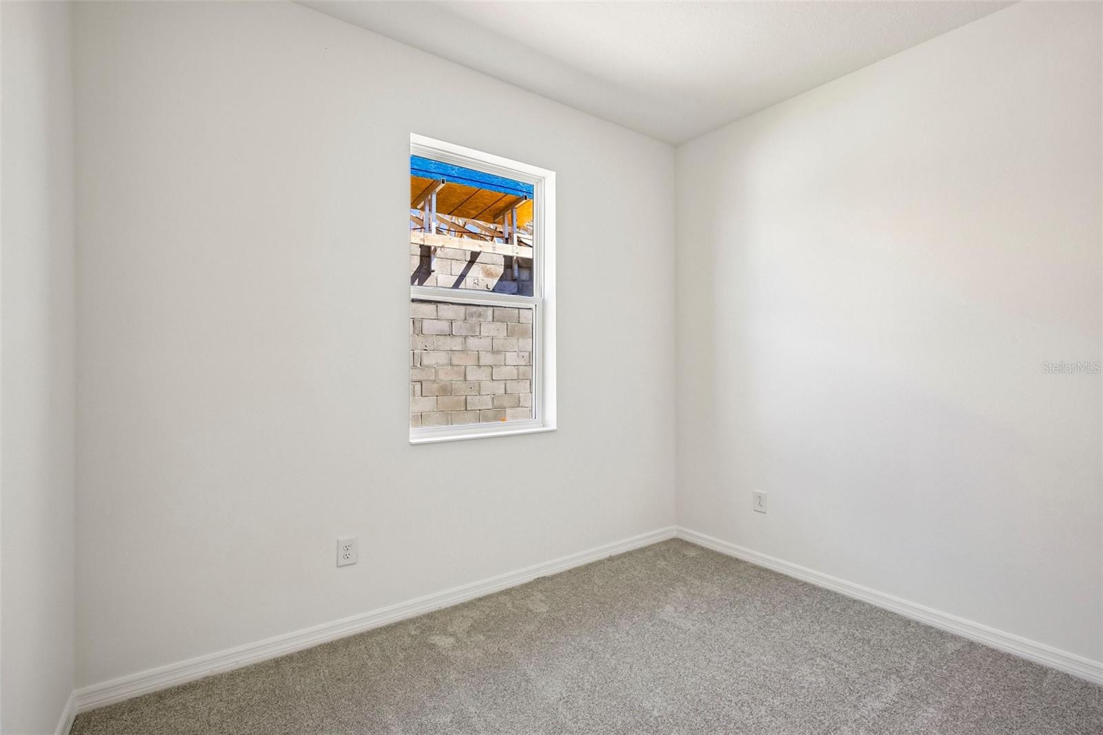 13740 BERTRAND AVE — photo 22