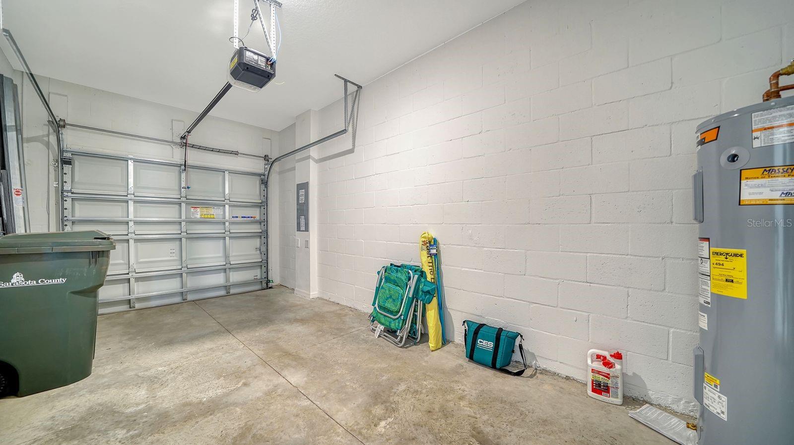 9068 DRIVEN SNOW ST — photo 38
