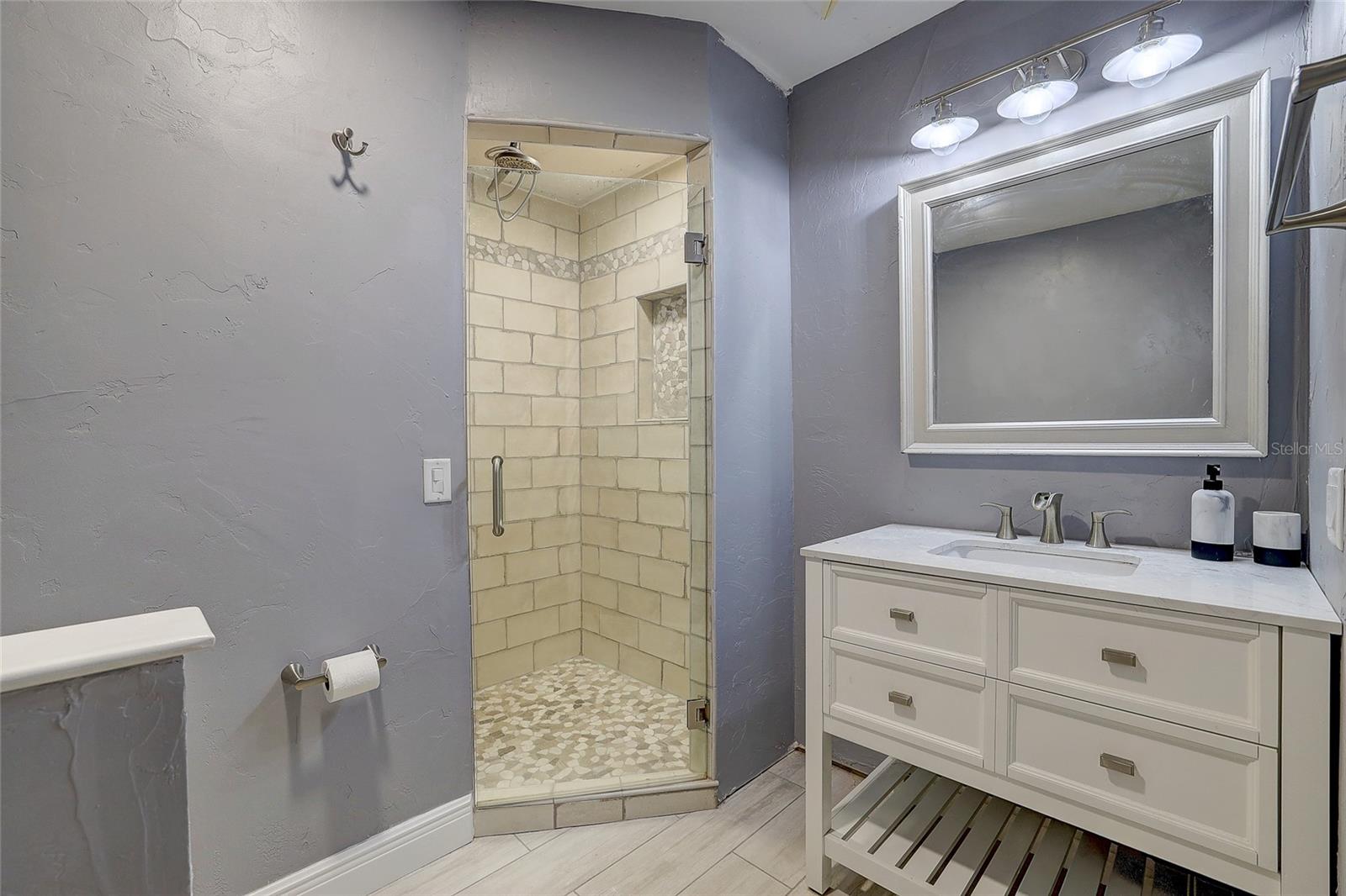 323 SUWANEE AVE — photo 53