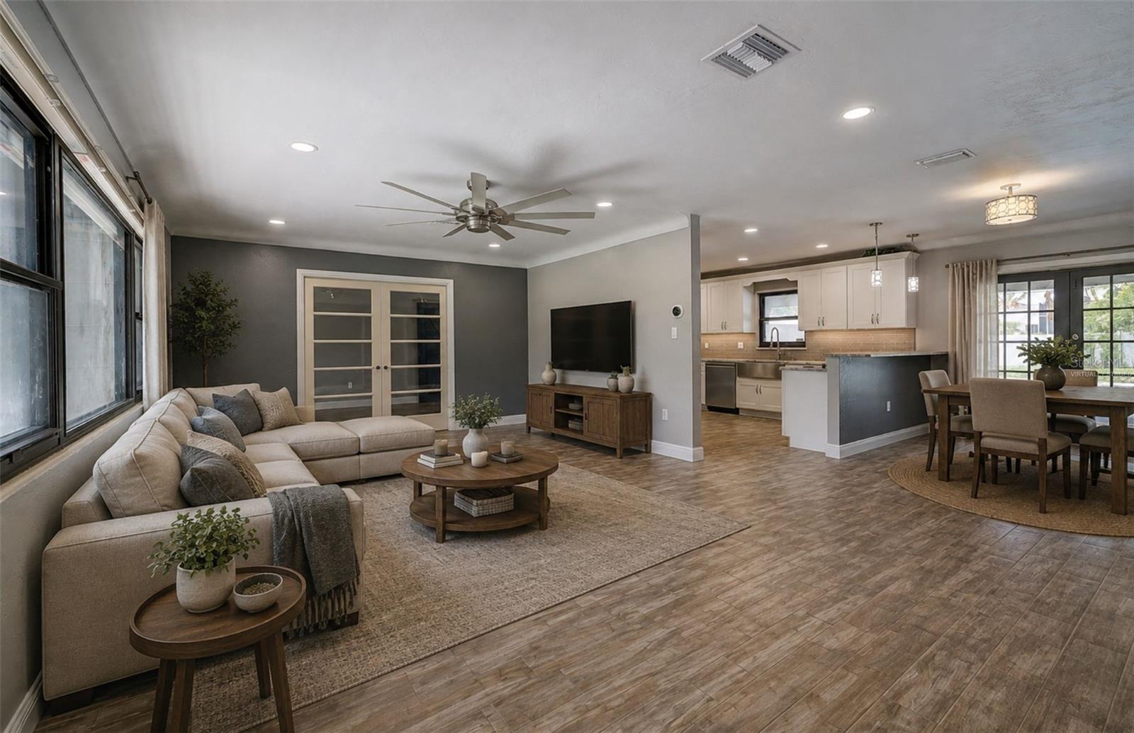 323 SUWANEE AVE — photo 20