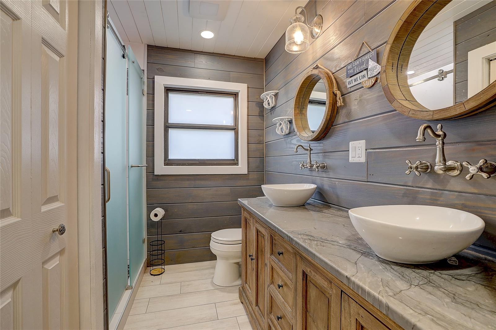 323 SUWANEE AVE — photo 37