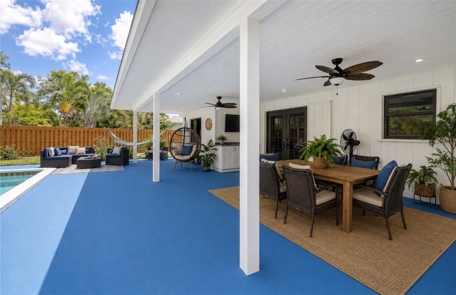 323 SUWANEE AVE — photo 60