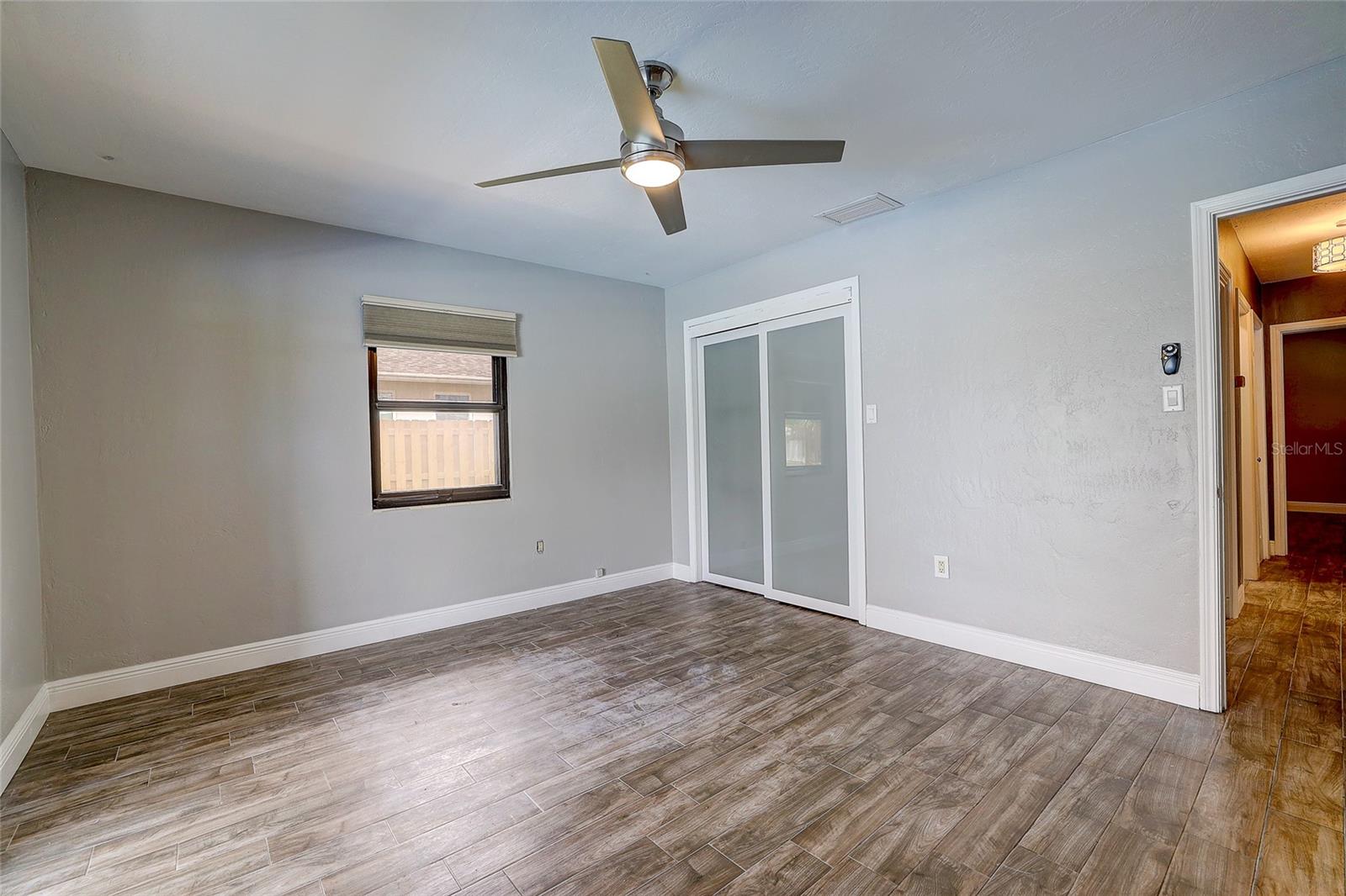 323 SUWANEE AVE — photo 36