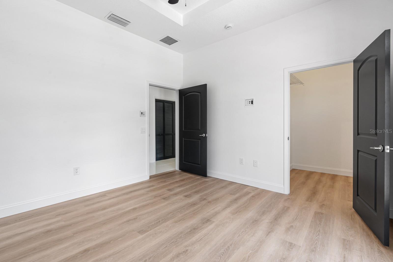 11250 MCMULLEN RD — photo 28