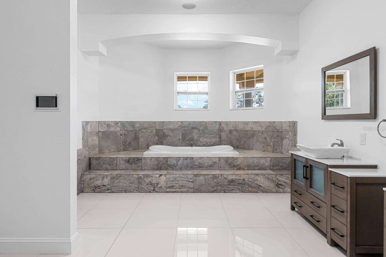 11250 MCMULLEN RD — photo 34