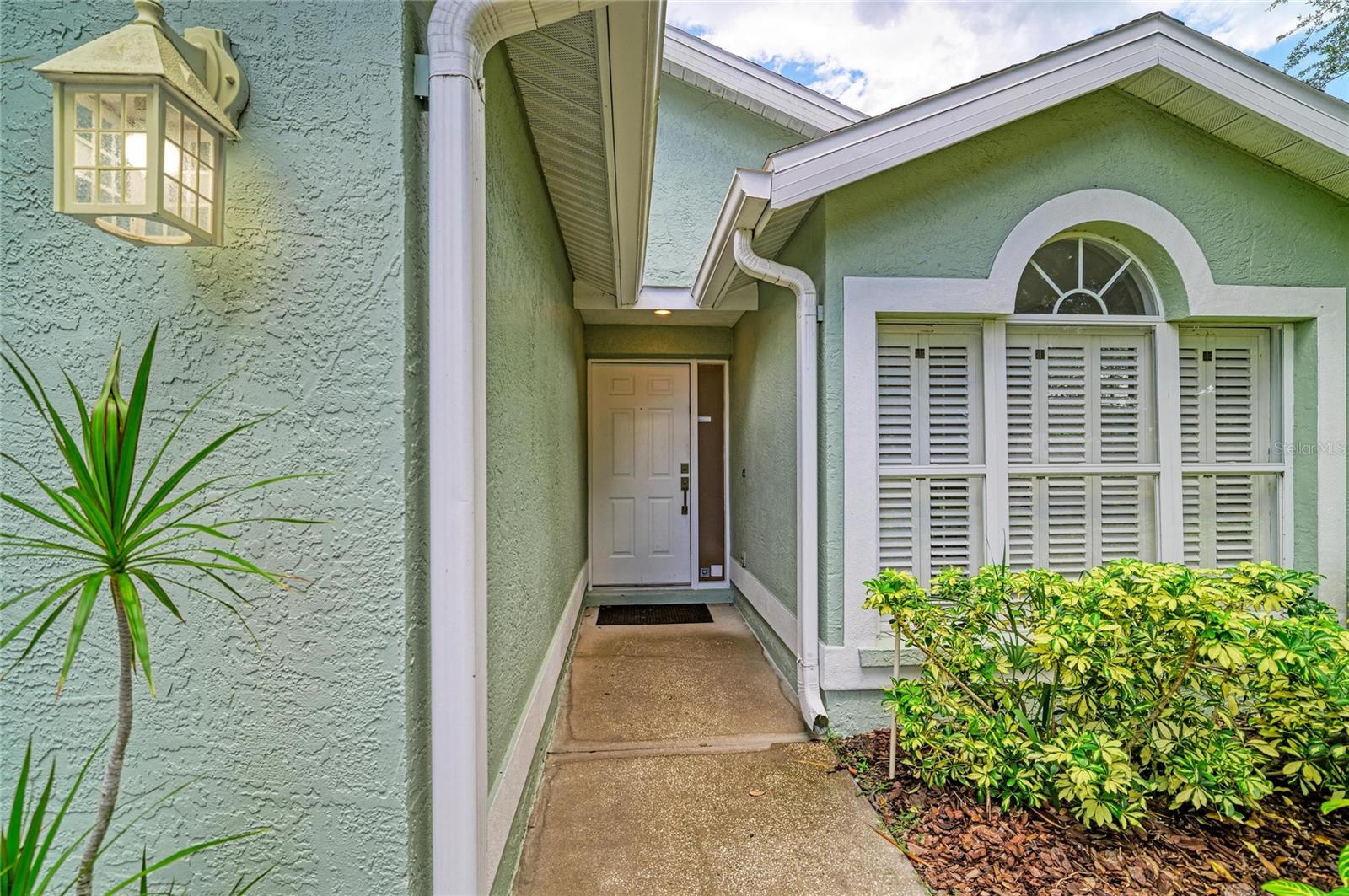 7488 ELEANOR CIR — photo 4