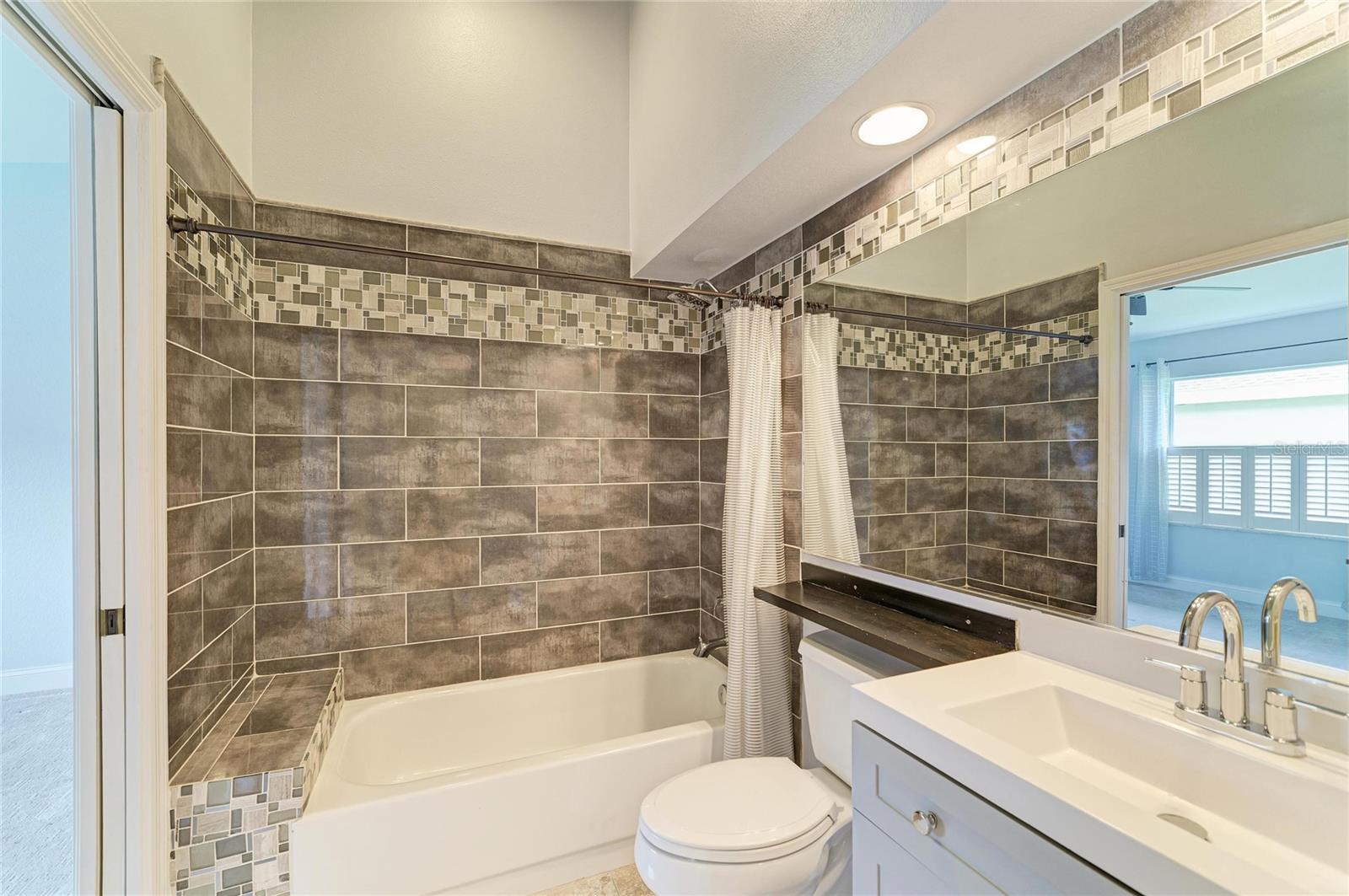 7488 ELEANOR CIR — photo 41