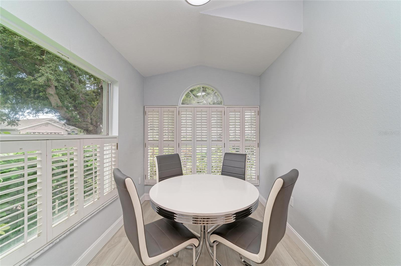 7488 ELEANOR CIR — photo 17