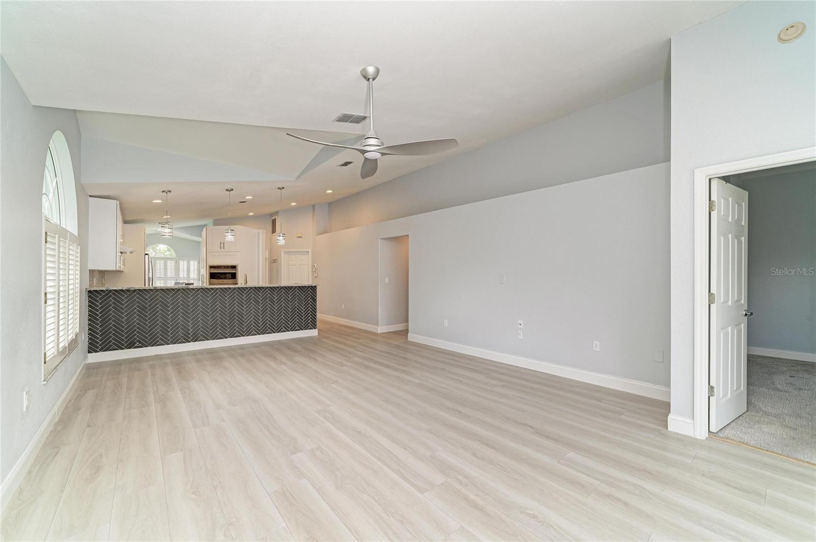7488 ELEANOR CIR — photo 32