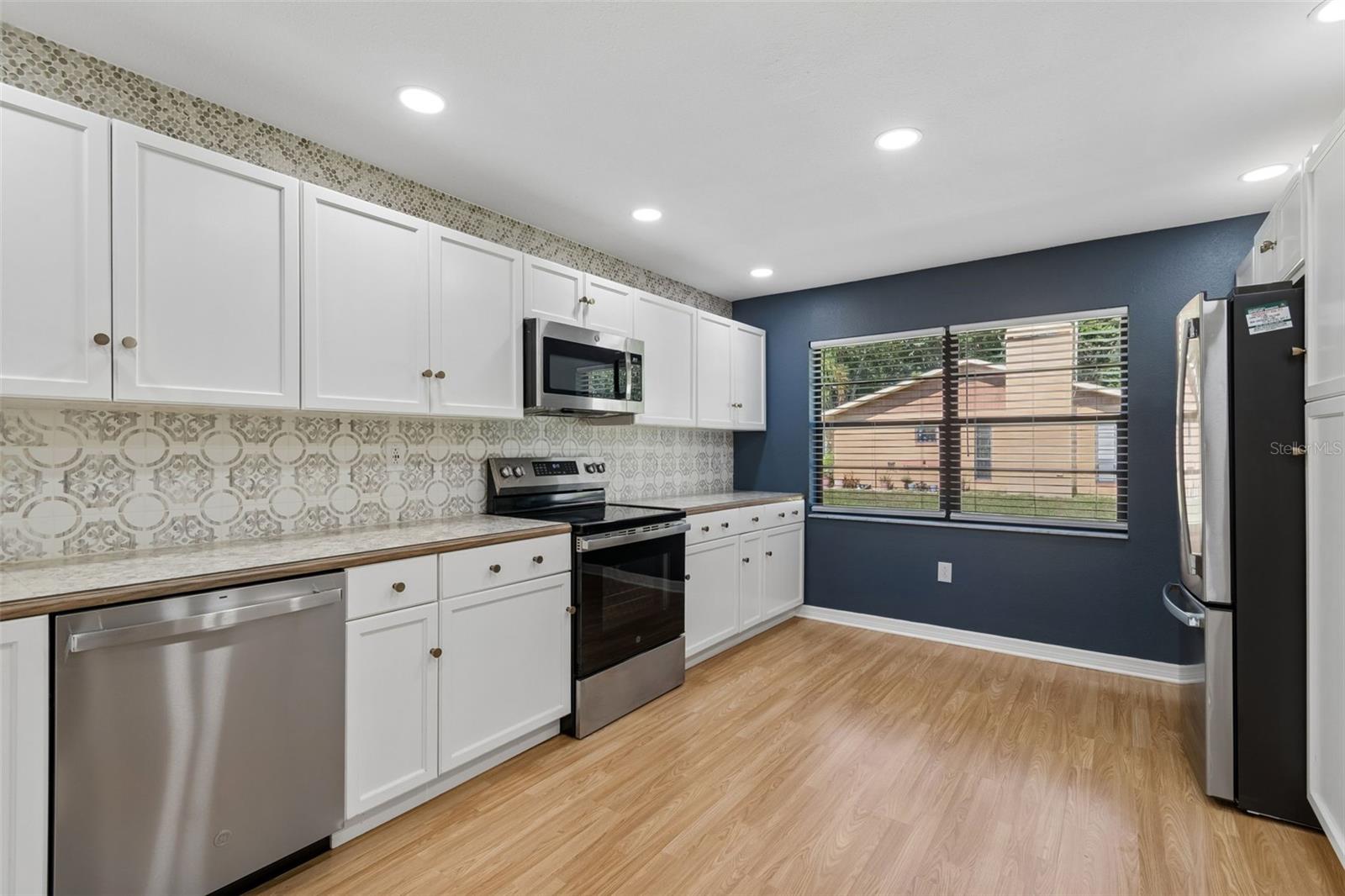 9329 AMAZON DR — photo 15