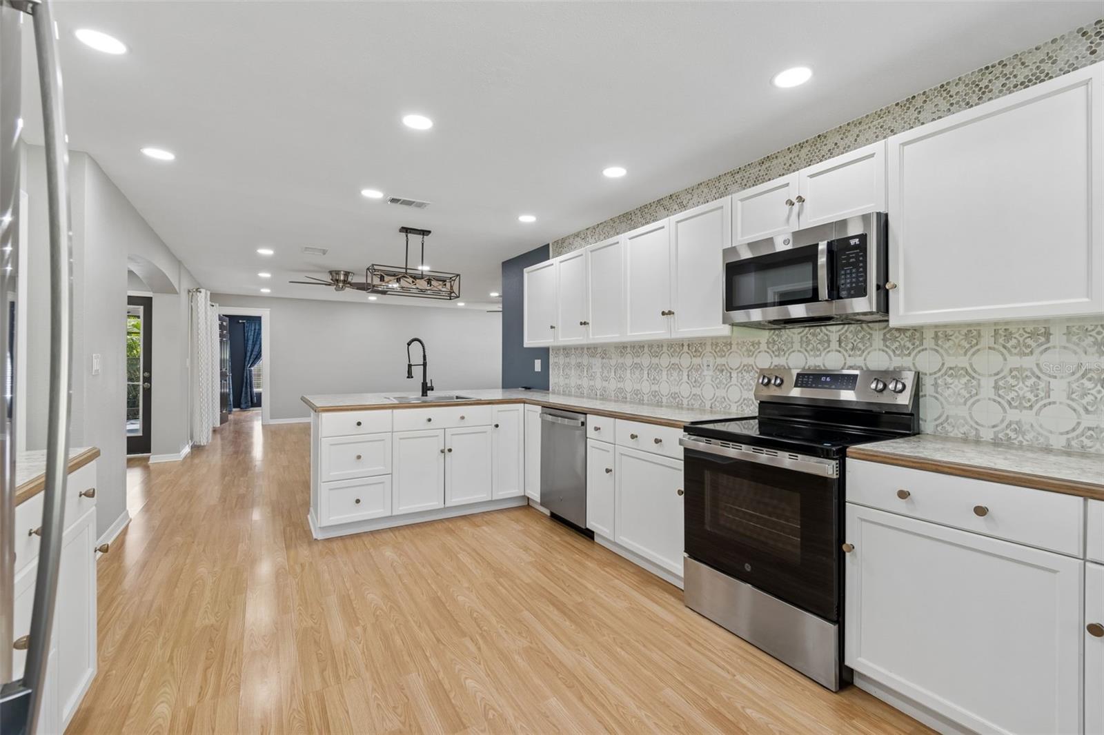 9329 AMAZON DR — photo 14