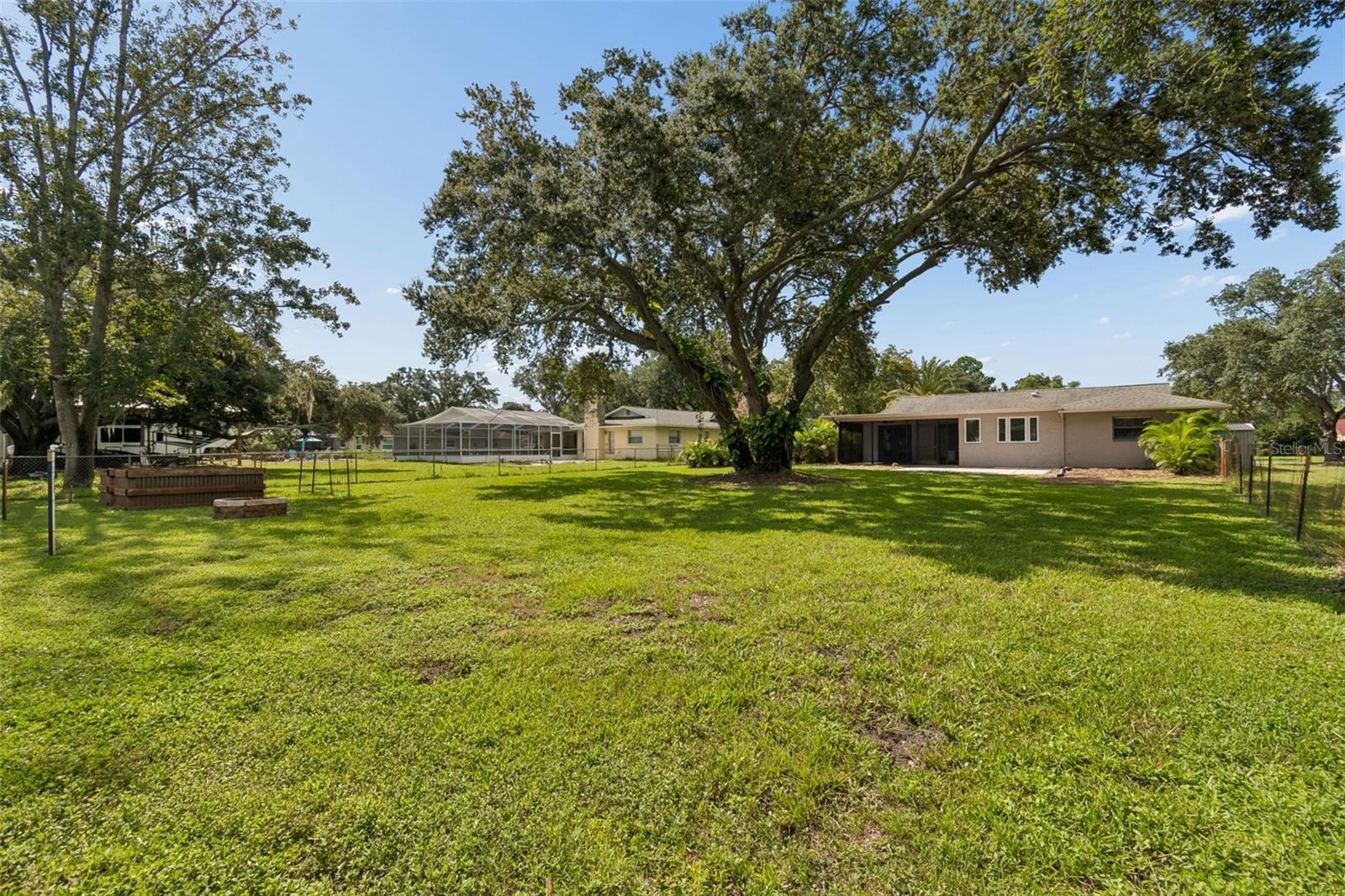 9329 AMAZON DR — photo 38