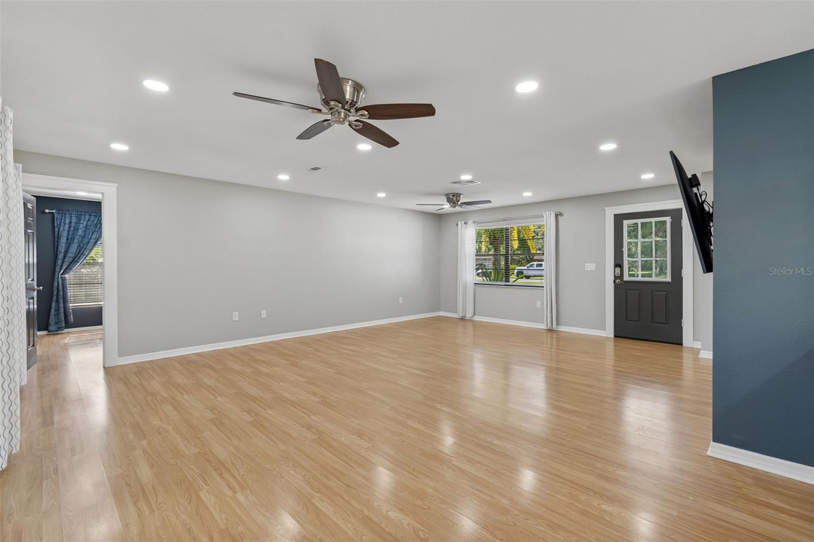 9329 AMAZON DR — photo 7