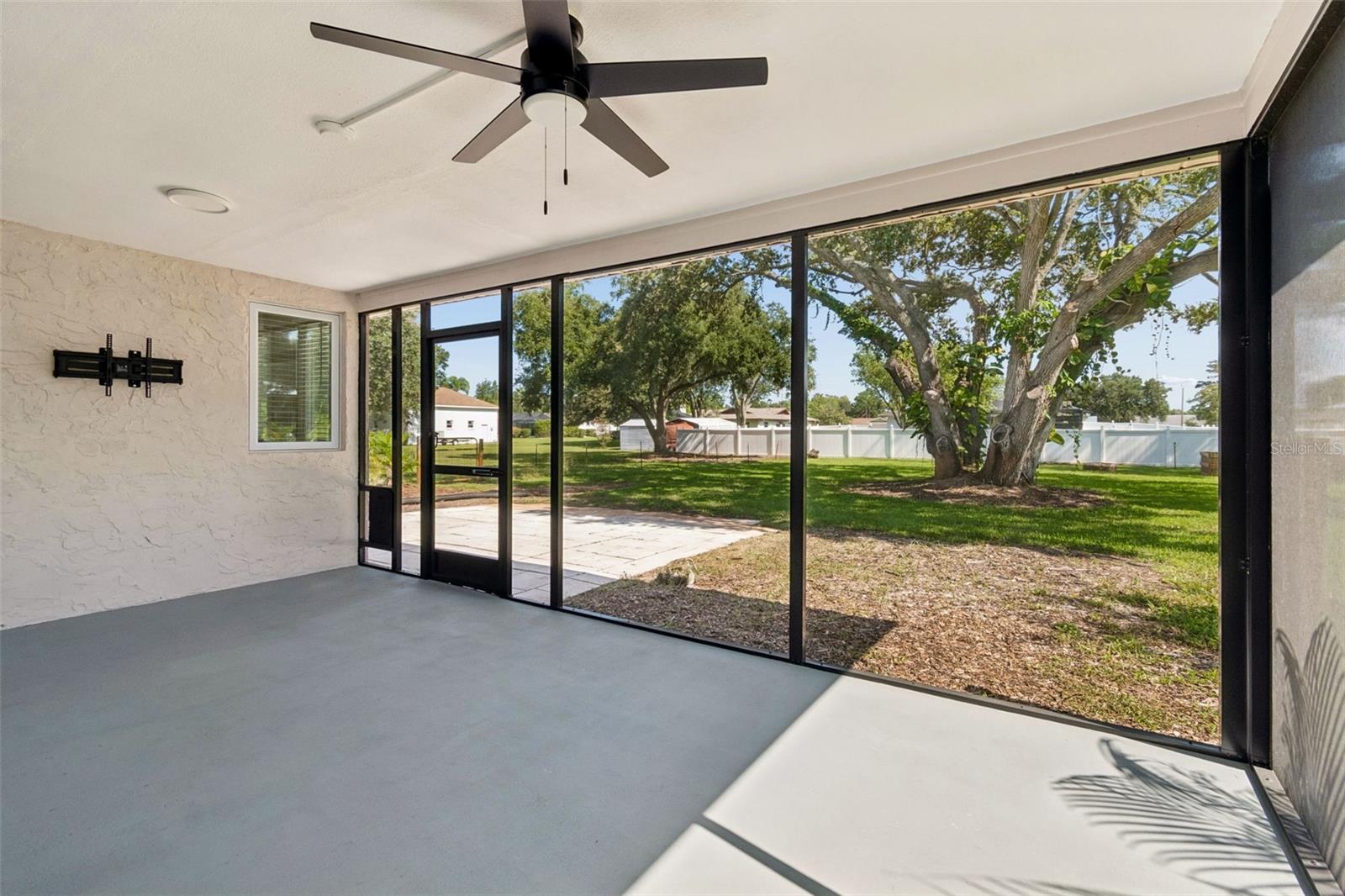 9329 AMAZON DR — photo 36