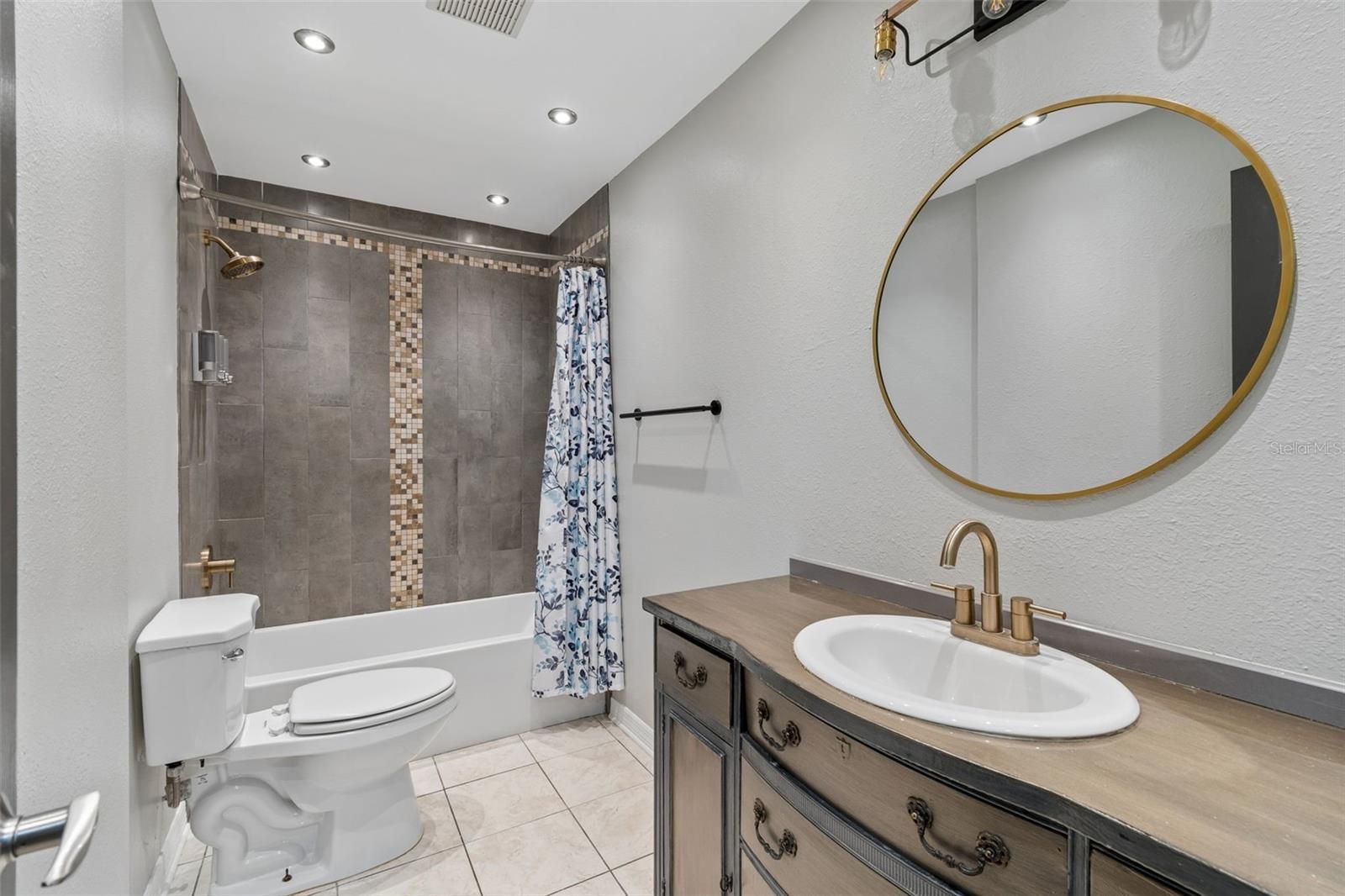 9329 AMAZON DR — photo 27