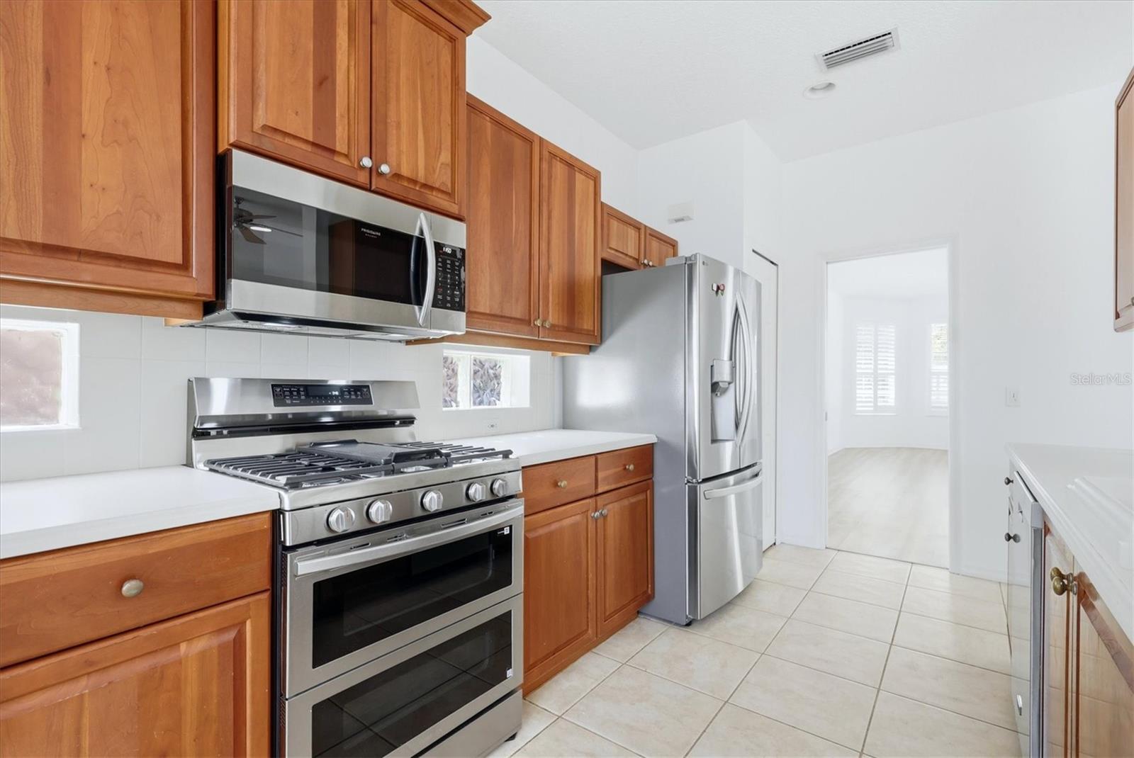 9089 WILLOW BROOK DR — photo 15