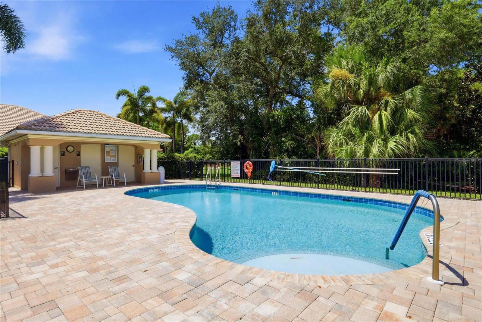 9089 WILLOW BROOK DR — photo 36