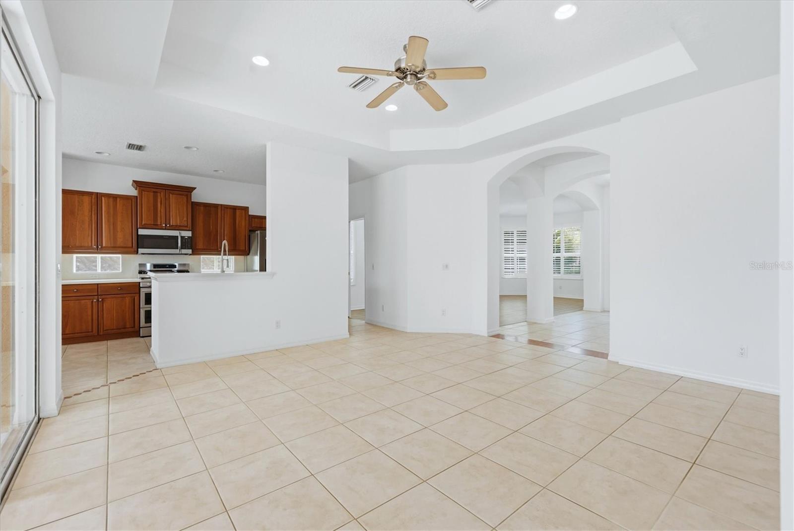 9089 WILLOW BROOK DR — photo 12