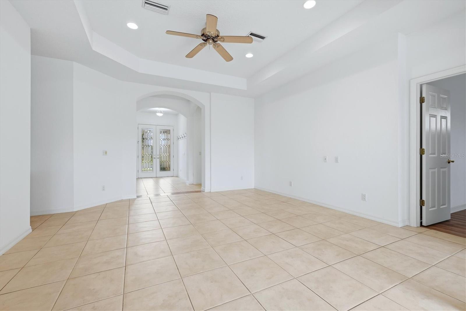 9089 WILLOW BROOK DR — photo 11
