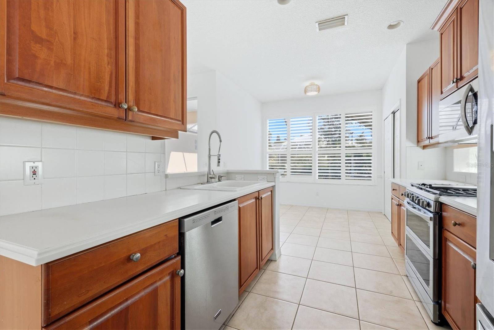 9089 WILLOW BROOK DR — photo 16
