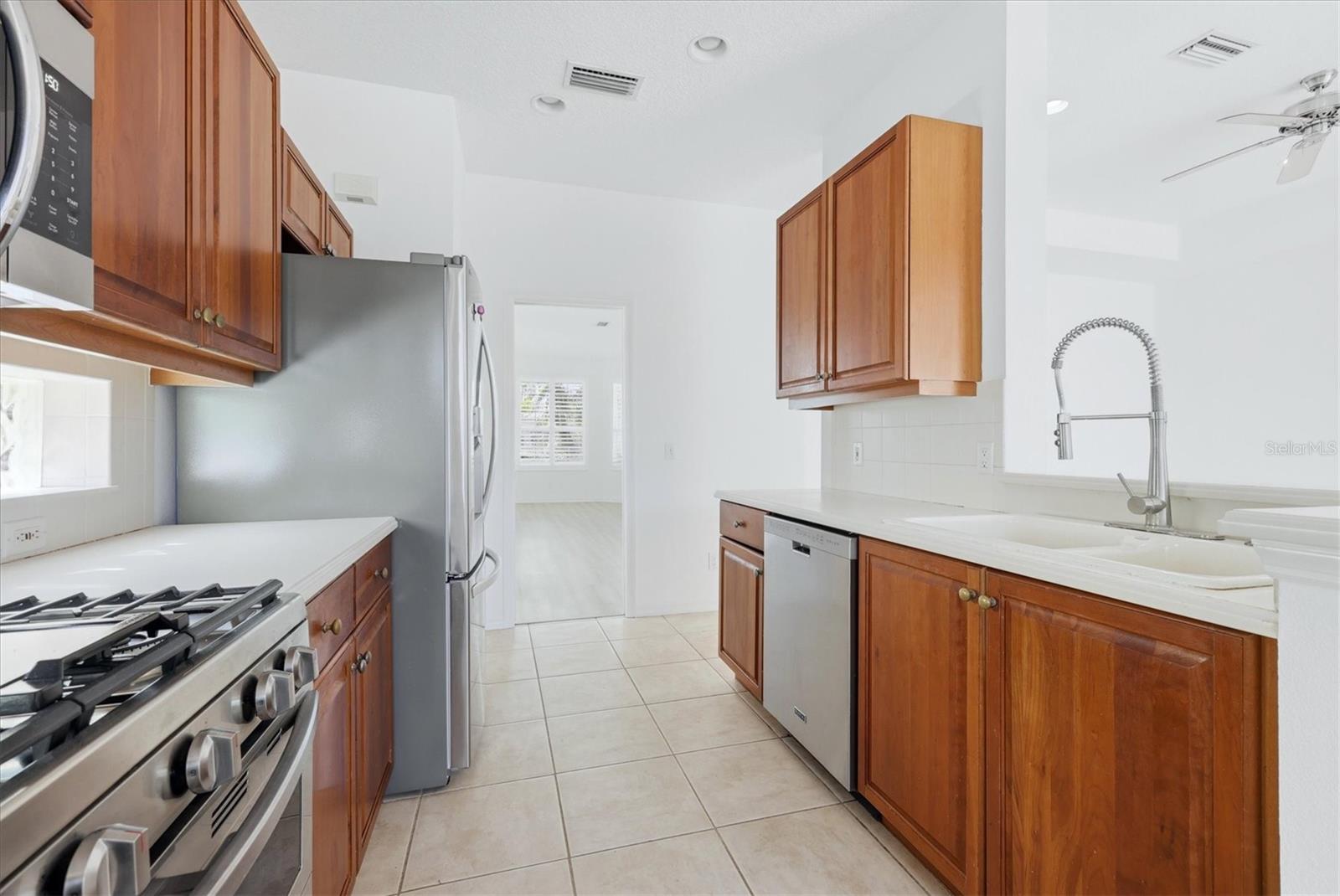 9089 WILLOW BROOK DR — photo 14
