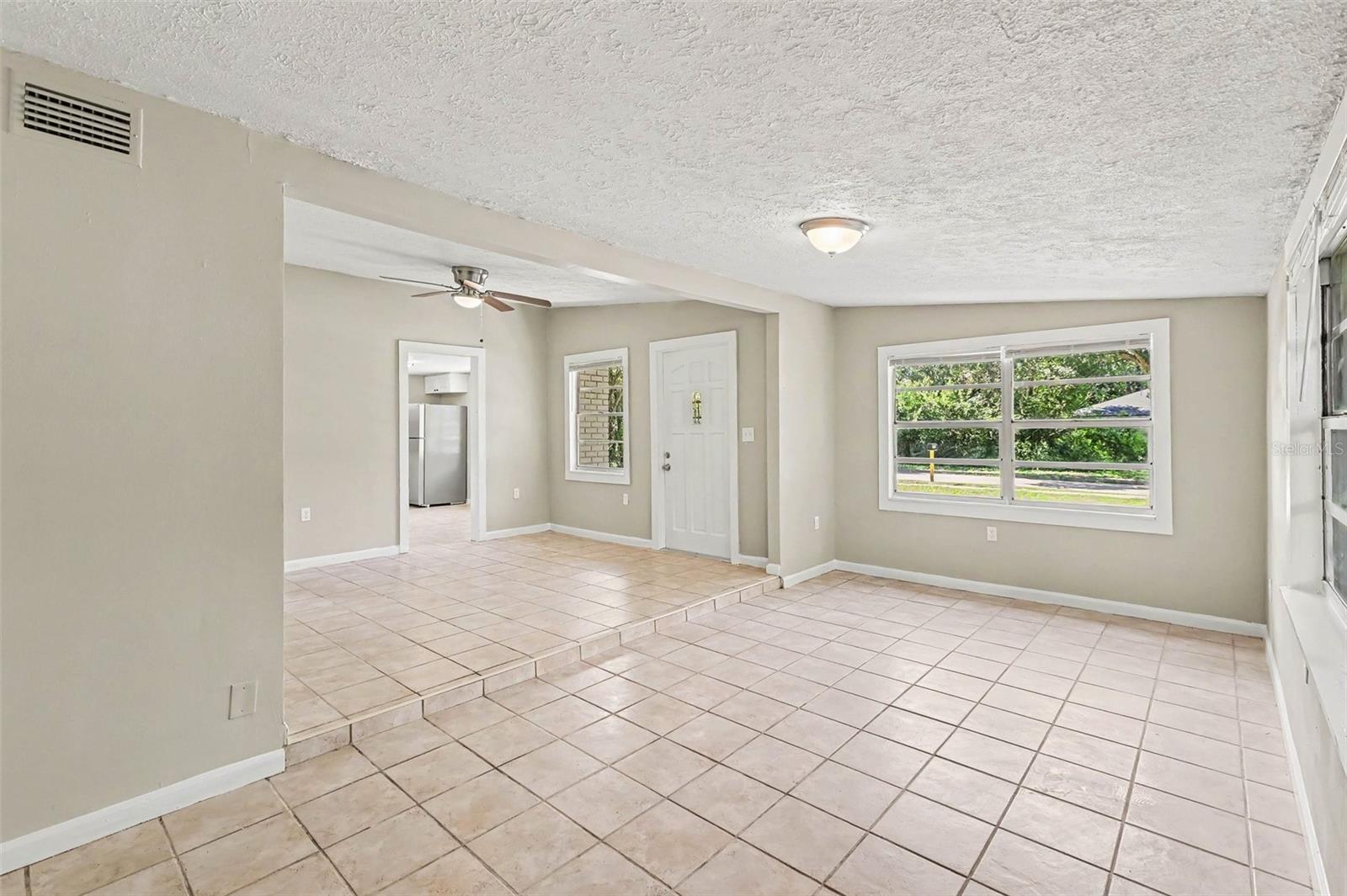 4716 E LINEBAUGH AVE — photo 11