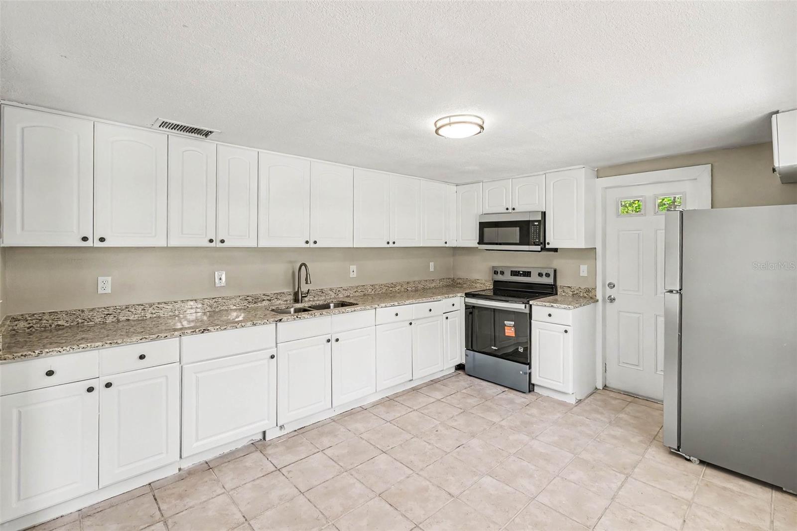 4716 E LINEBAUGH AVE — photo 14