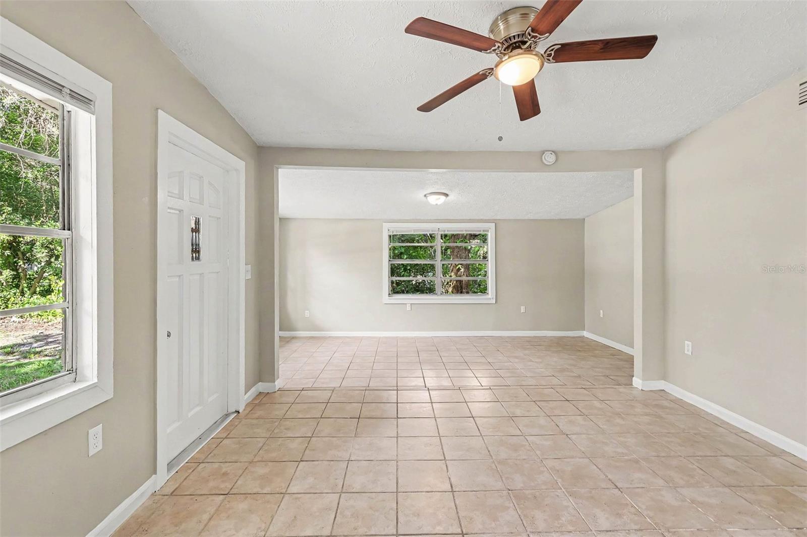 4716 E LINEBAUGH AVE — photo 8