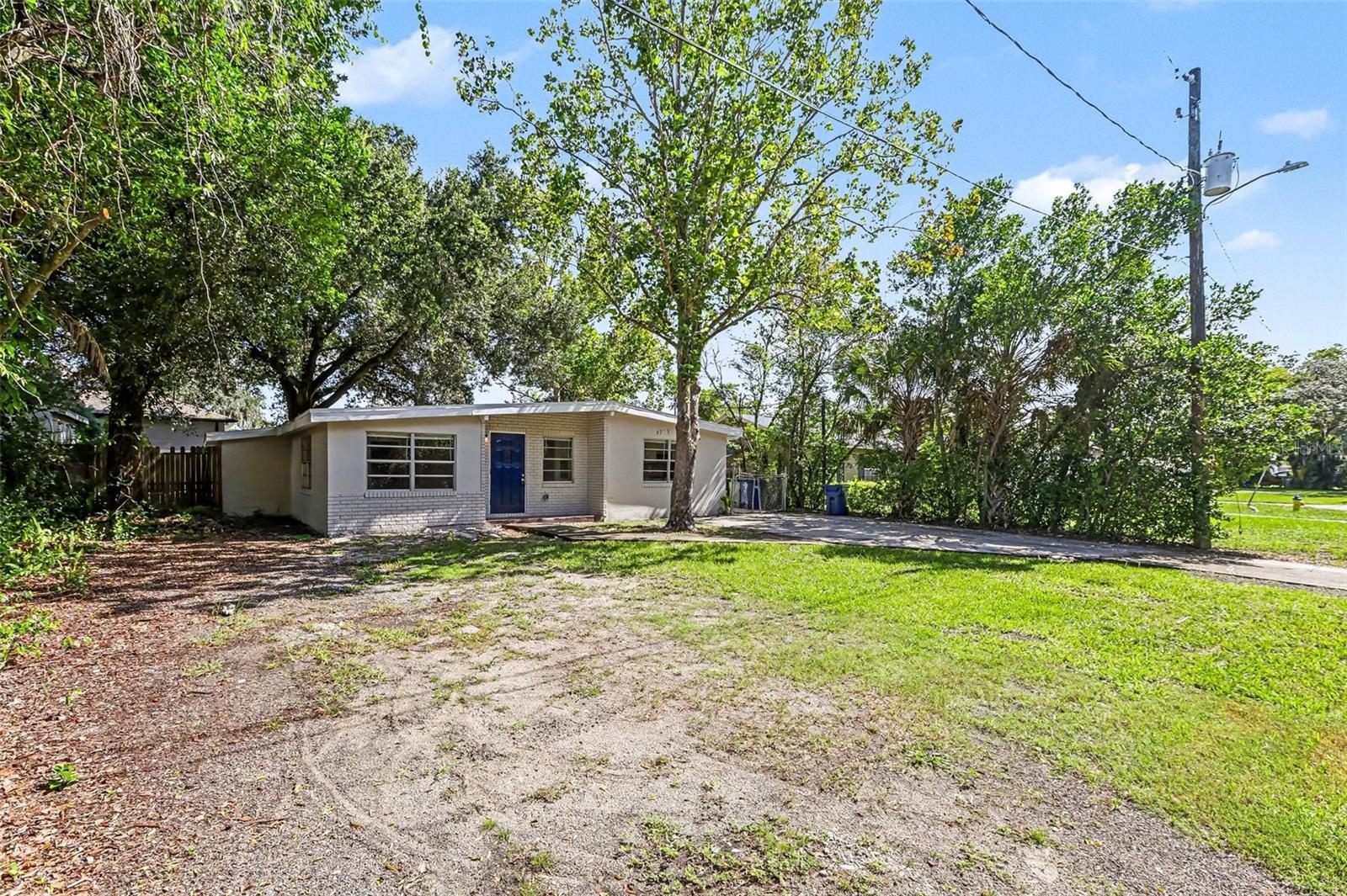 4716 E LINEBAUGH AVE — photo 3
