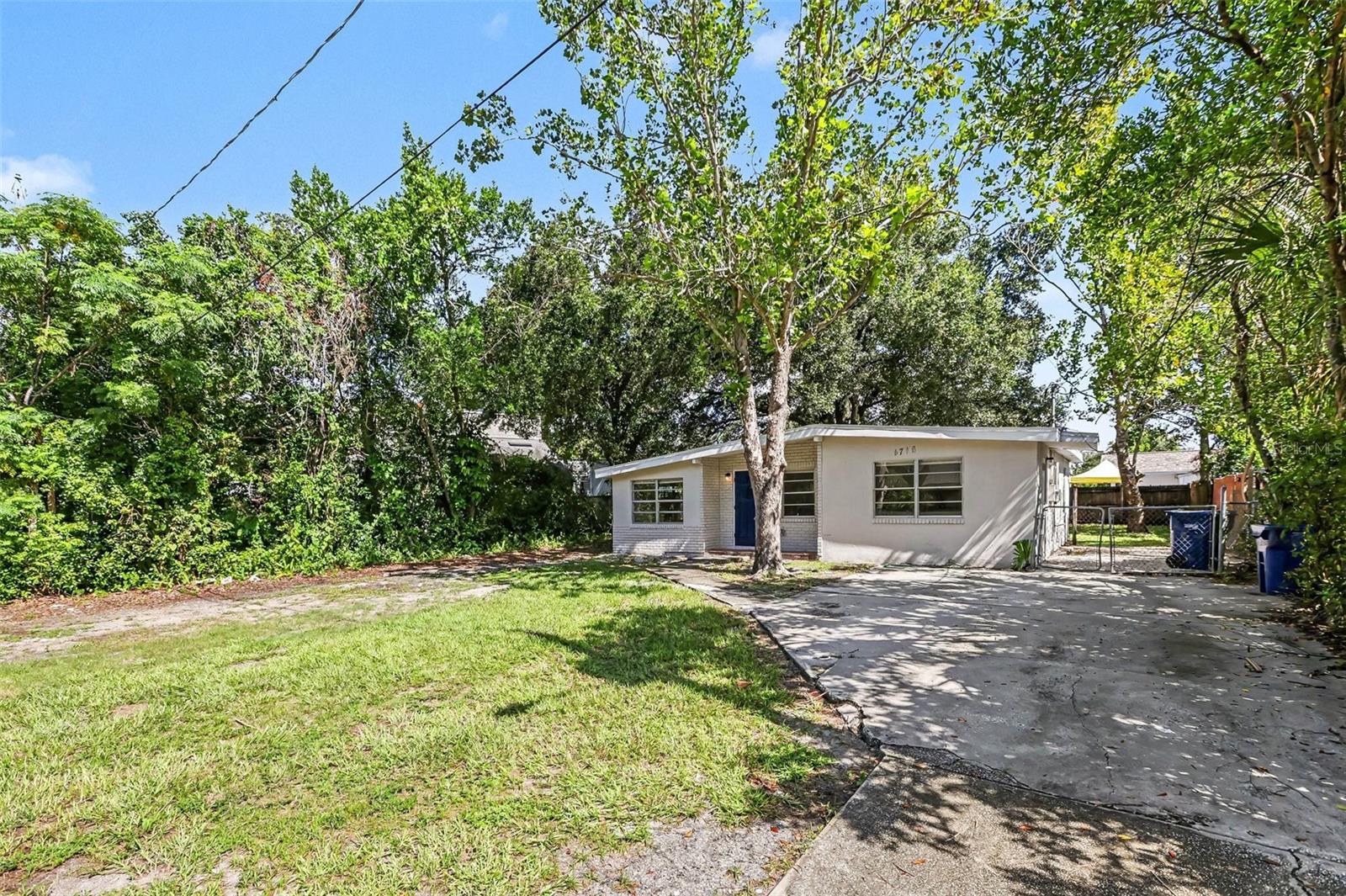4716 E LINEBAUGH AVE — photo 4