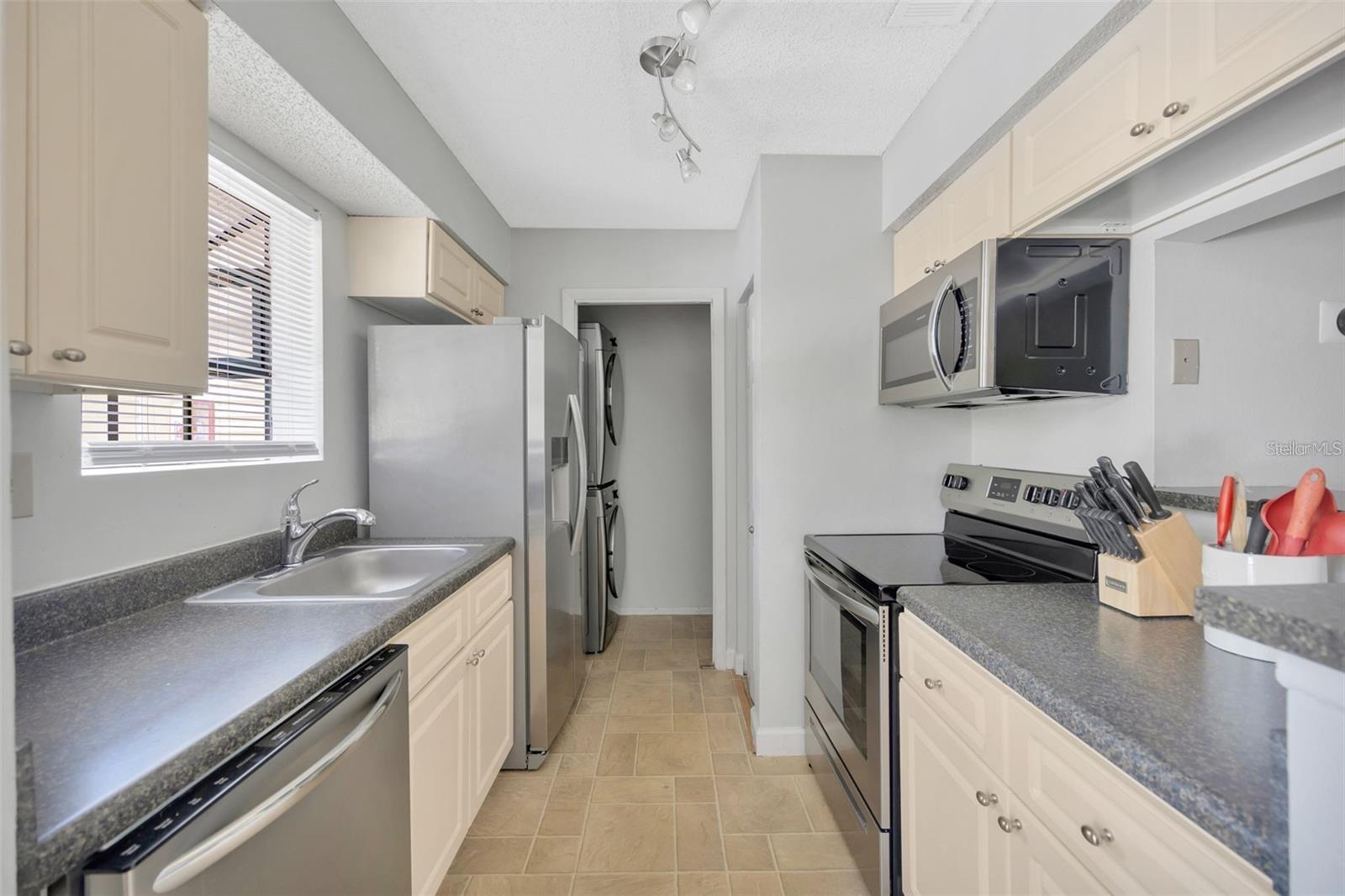 8647 MALLARD RESERVE DR #205 — photo 7