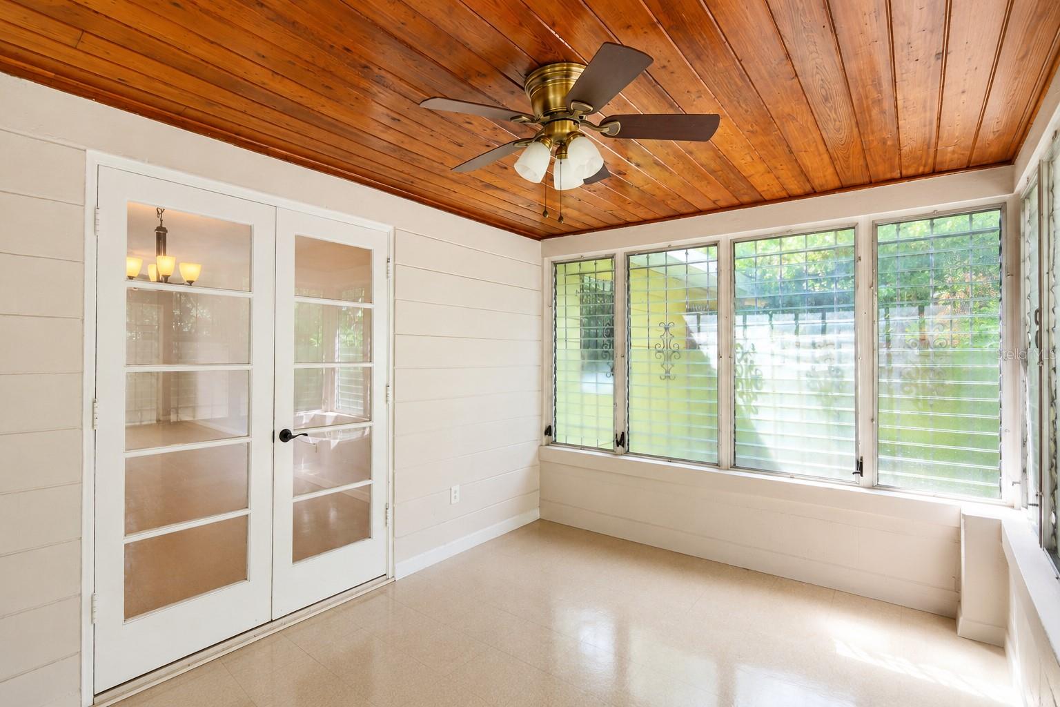 1522 TILSEN DR — photo 10