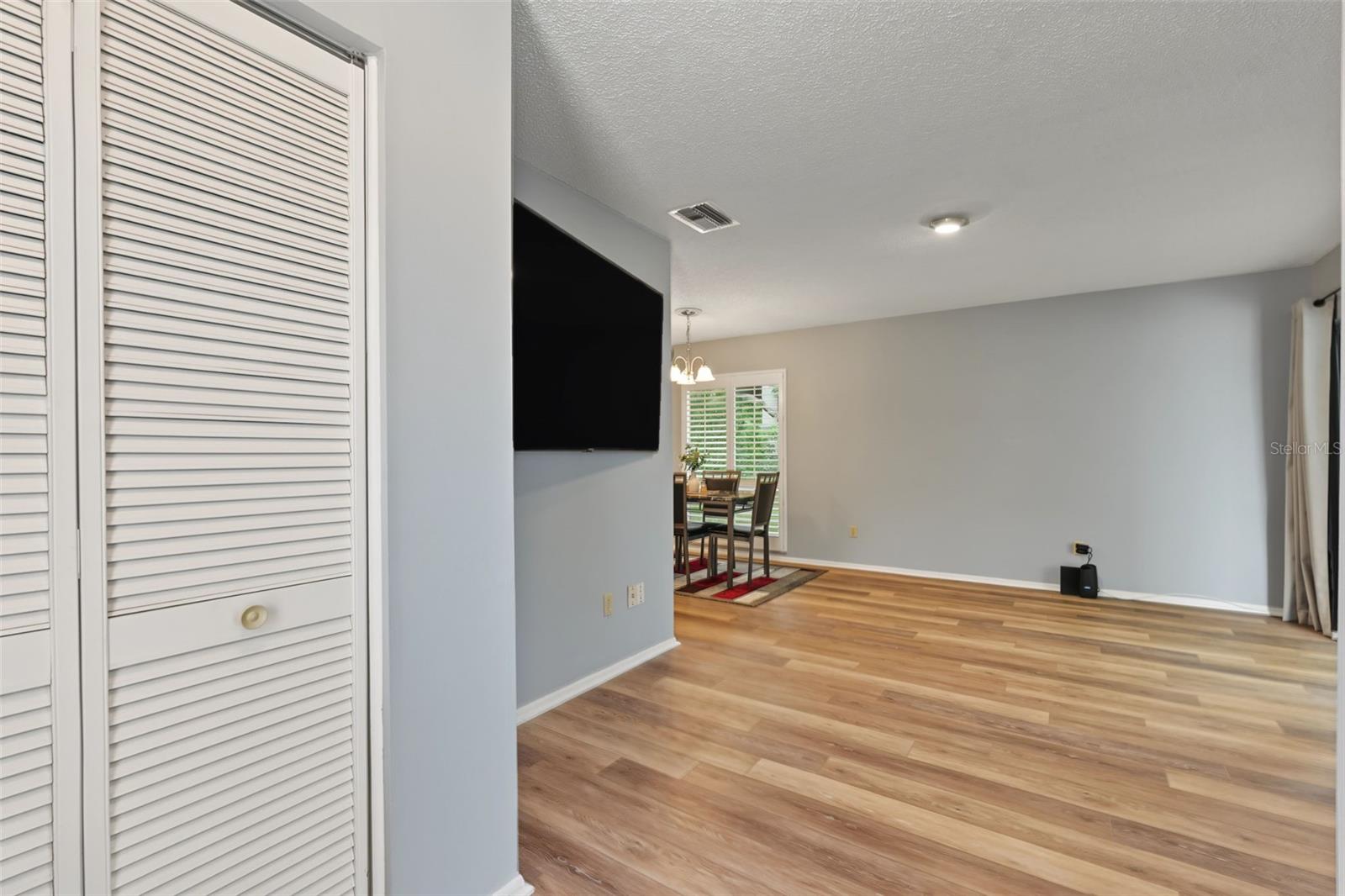 1614 BERWICK CT #D — photo 20