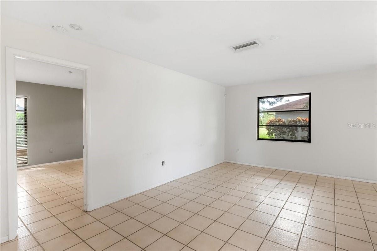1608 BOB O LINK DR — photo 18