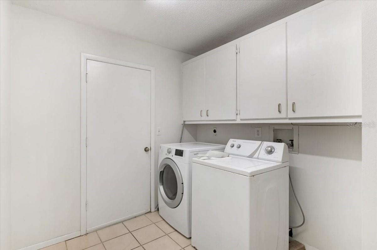 1608 BOB O LINK DR — photo 32